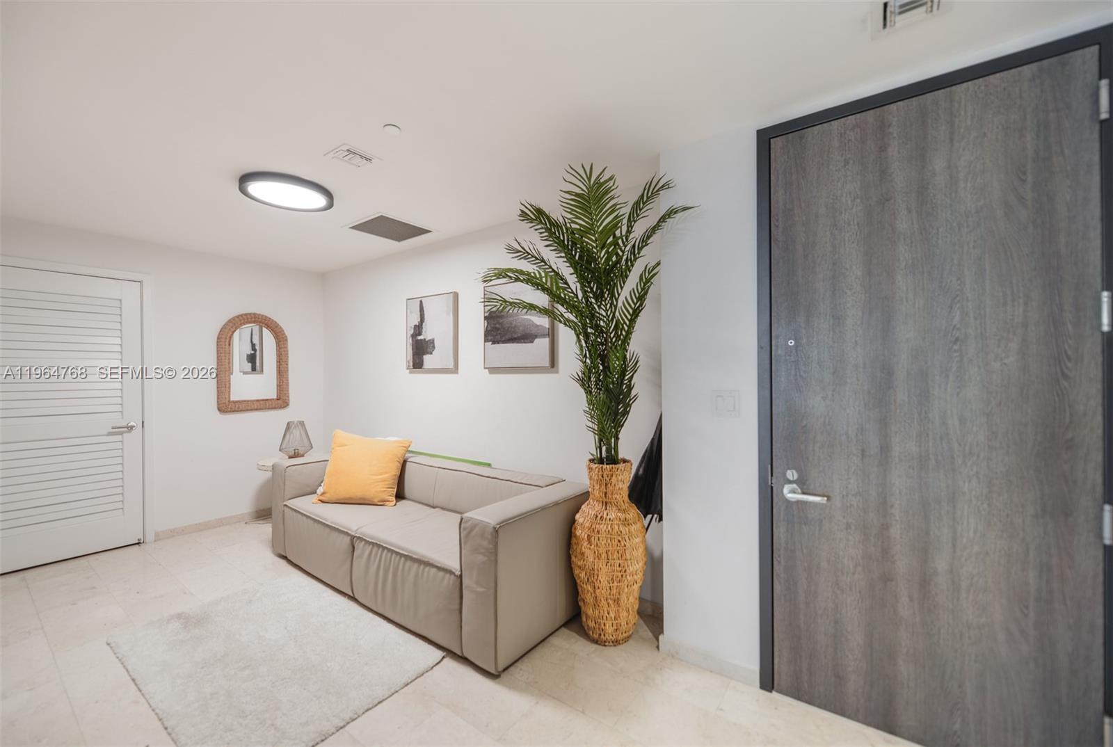 RISE CONDO - Residential