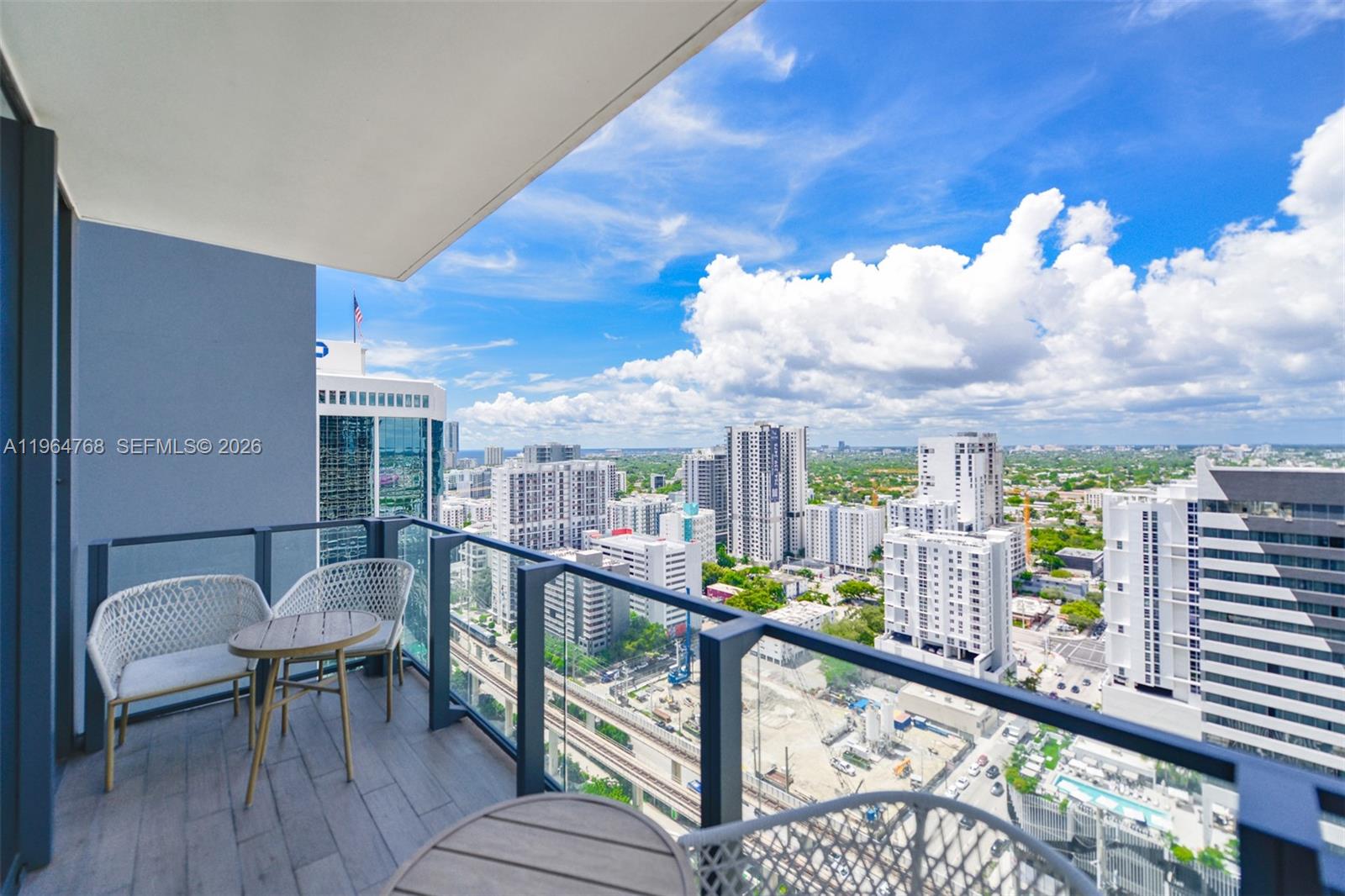 RISE CONDO - Residential