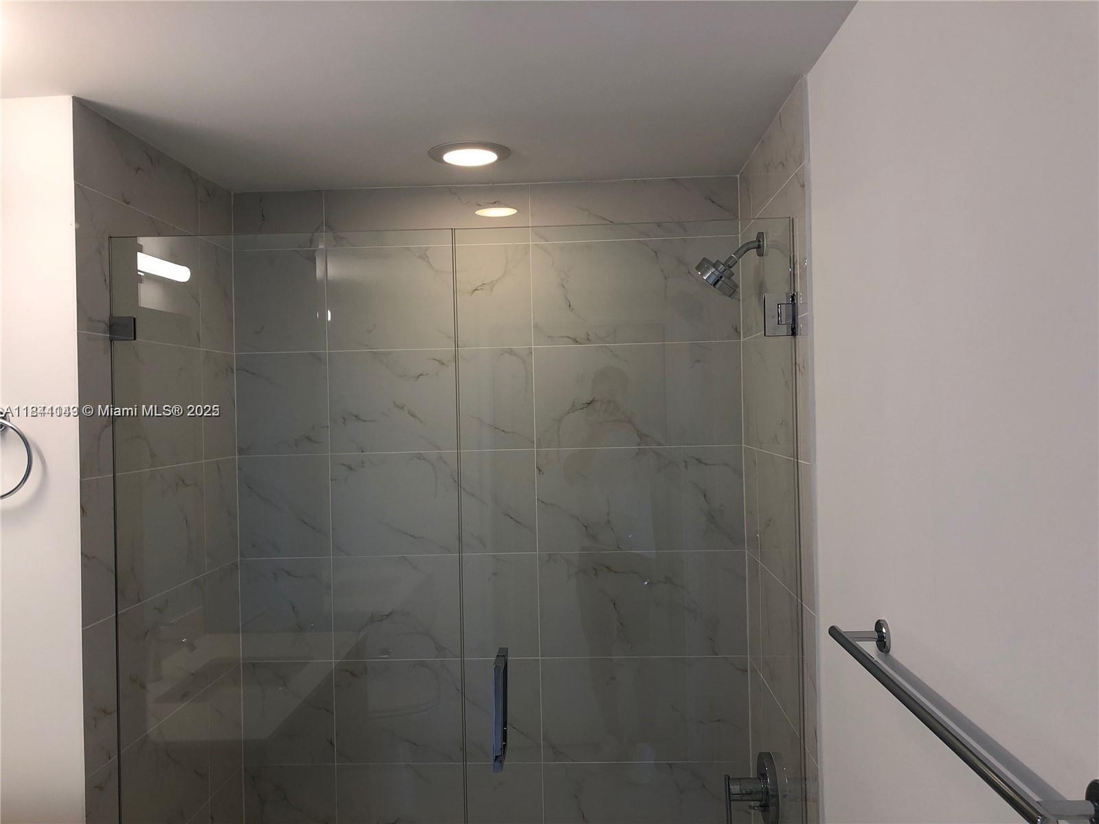 THE HARBOUR NORTH CONDO - Residential