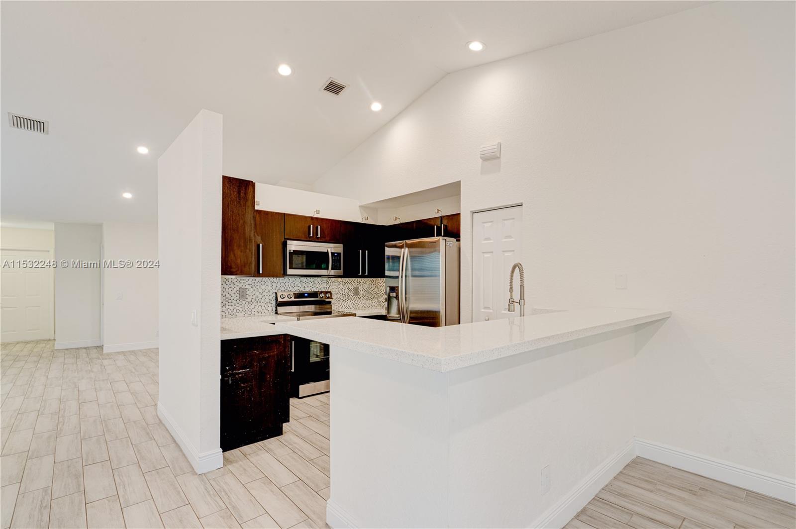 SECTOR 2-PARCELS 12 13 14 - Residential Lease
