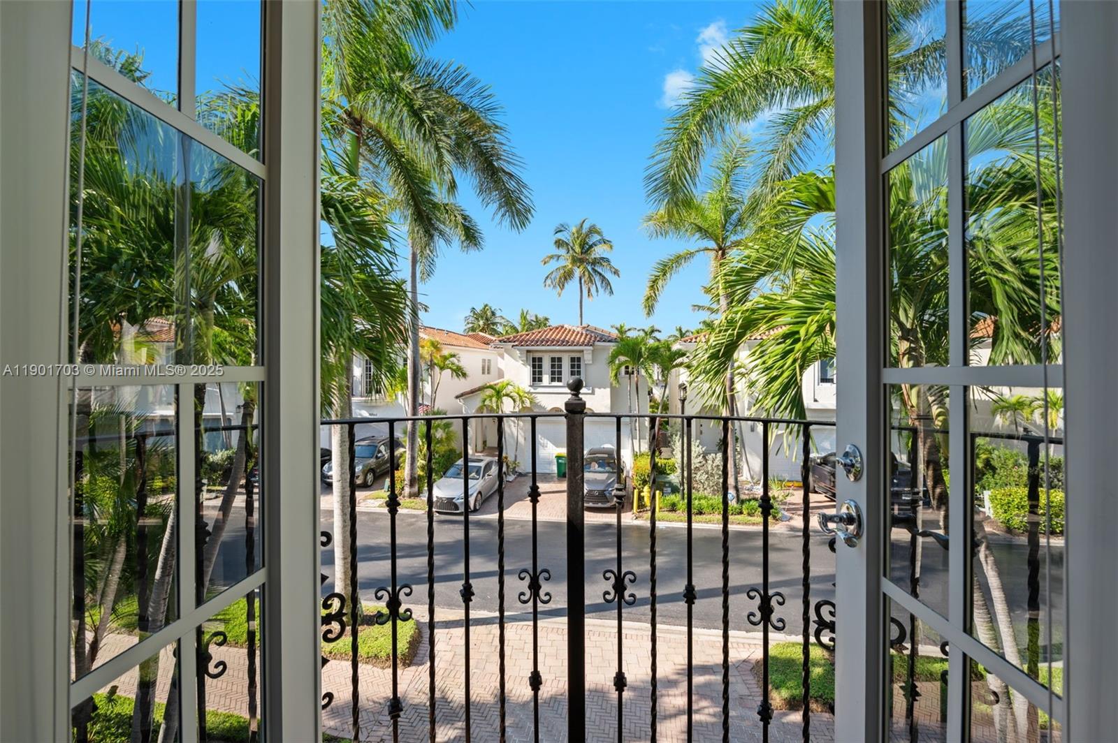 AVENTURA LAKES PHASE 1 - Residential