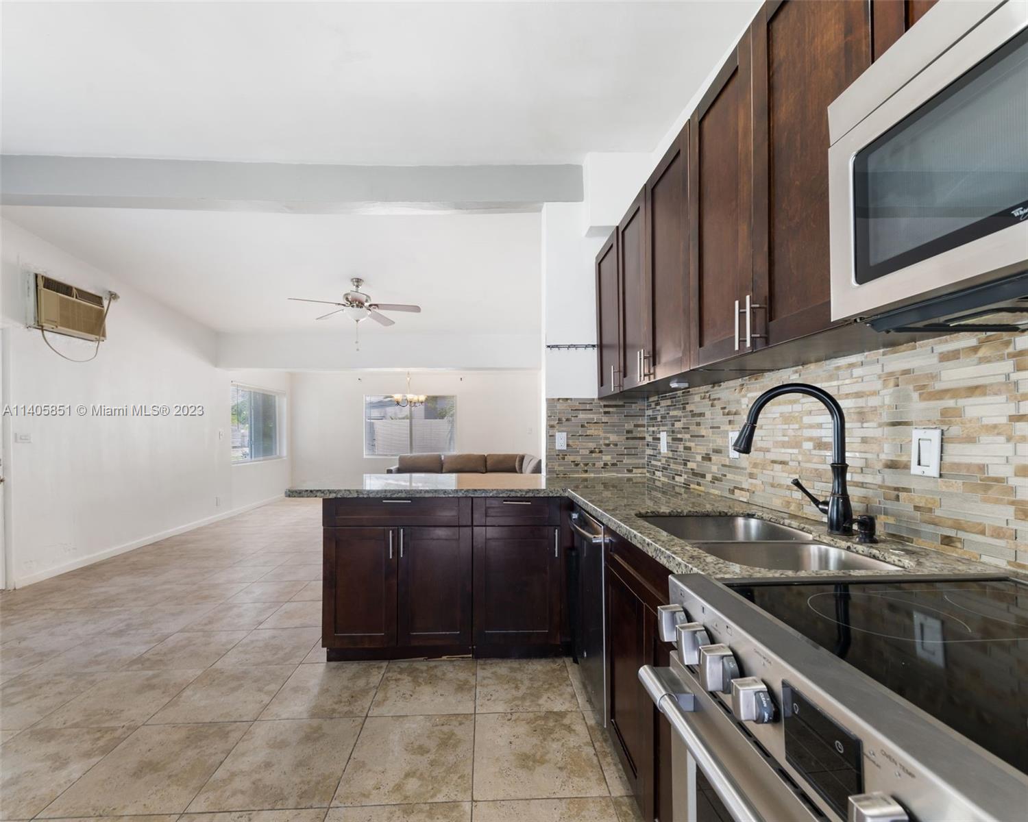 RIVERLAND VILLAGE SEC 1 R - Residential Lease