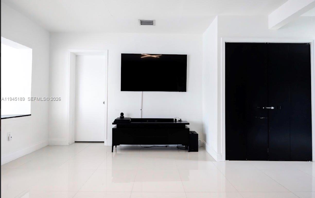 KENSINGTON 1ST ADDN - Residential