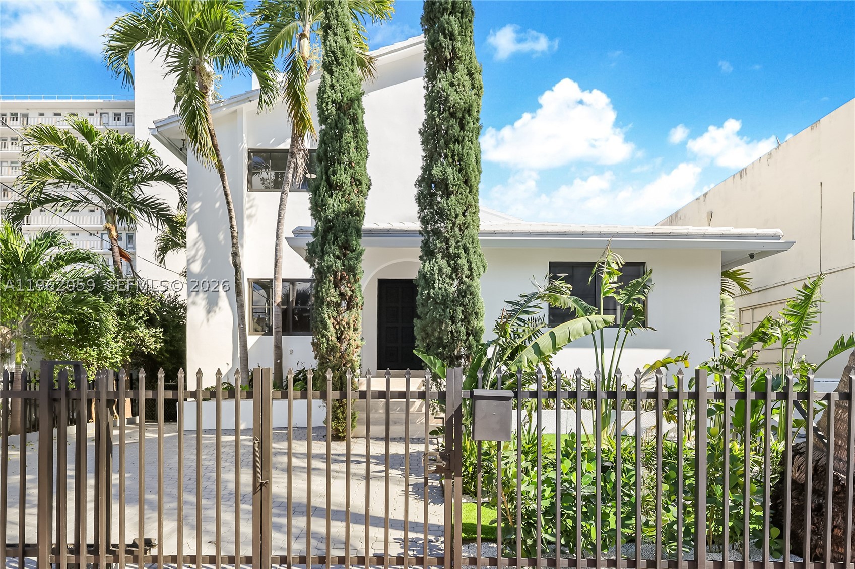 ALTOS DEL MAR NO 3 - Residential