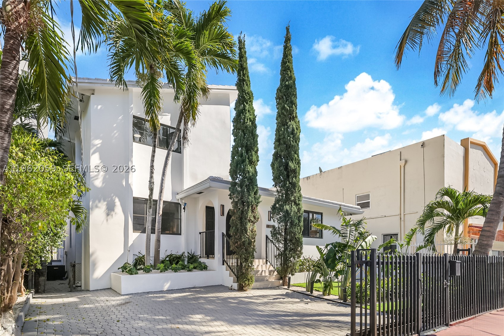 ALTOS DEL MAR NO 3 - Residential