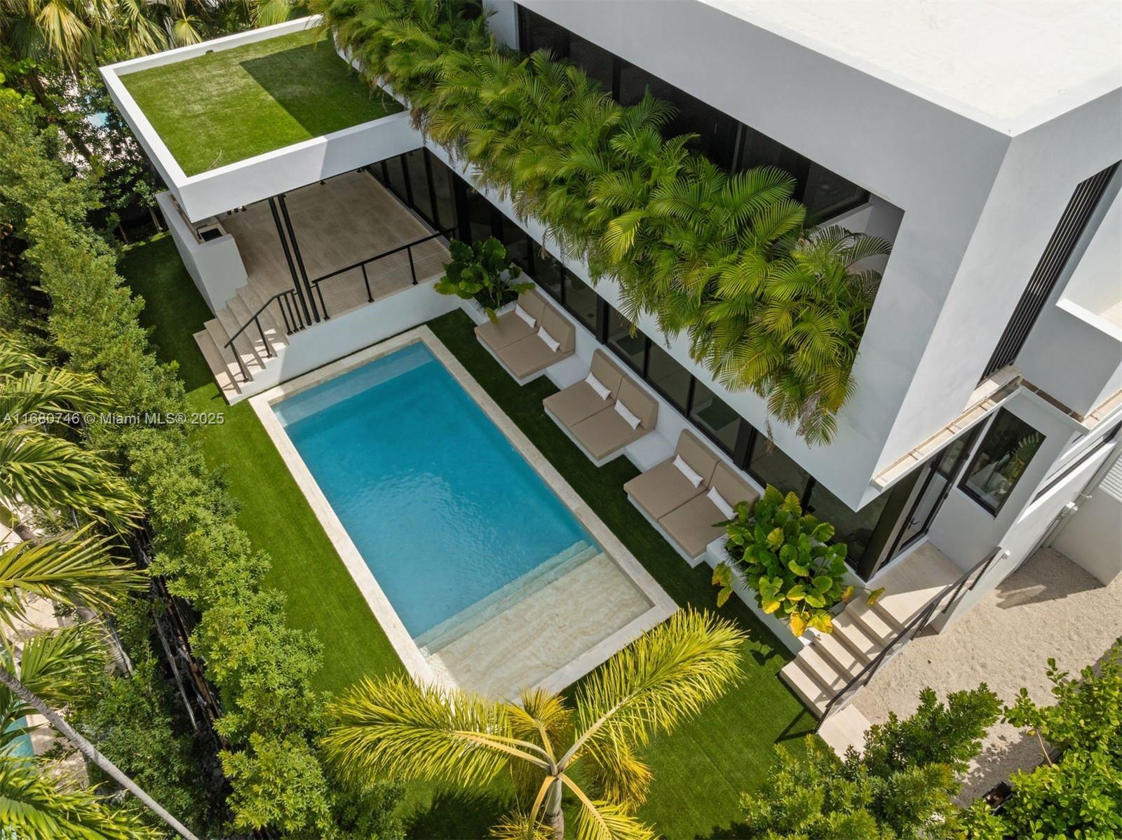 BISCAYNE KEY ESTATES - Residential