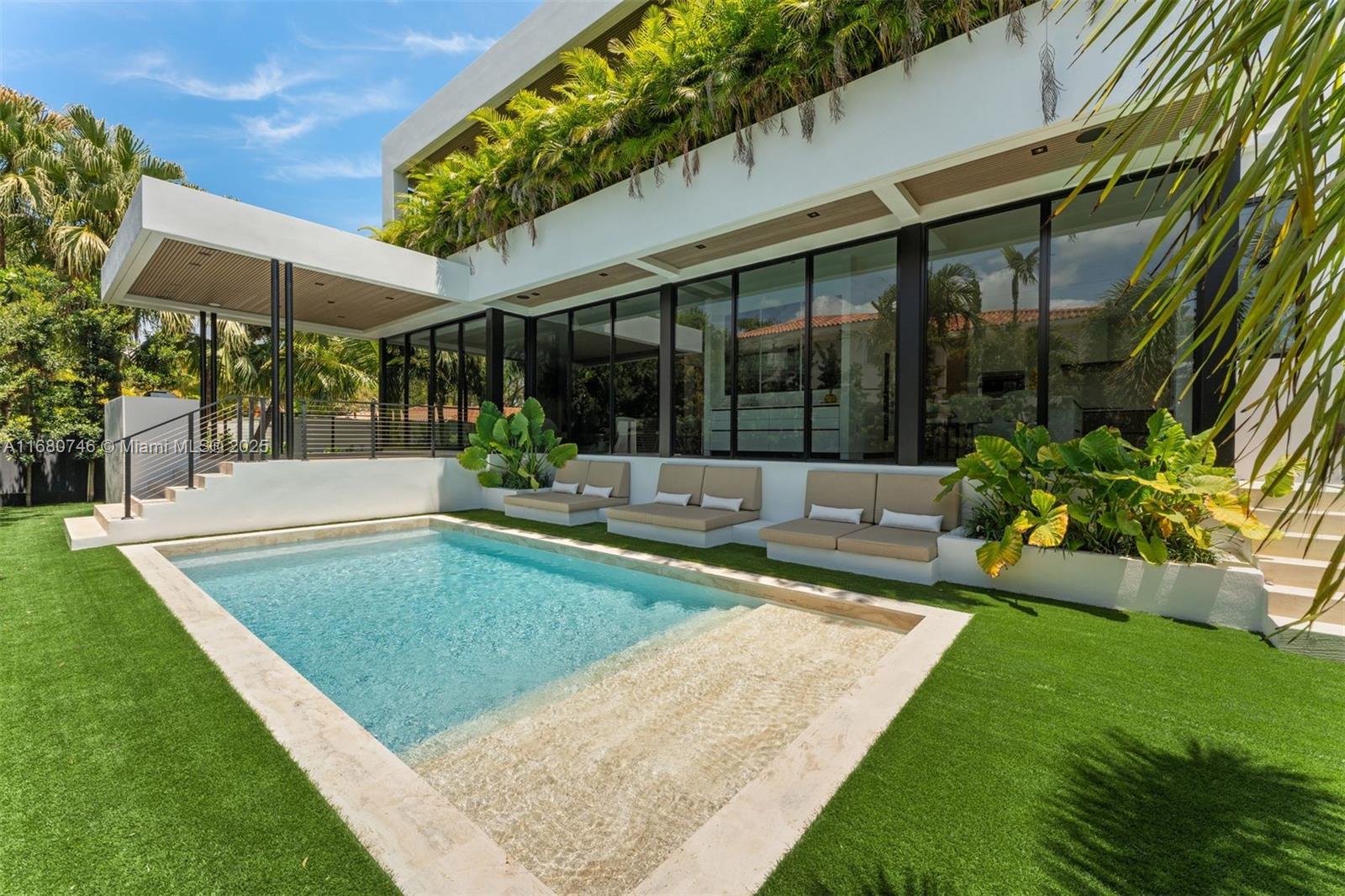 BISCAYNE KEY ESTATES - Residential