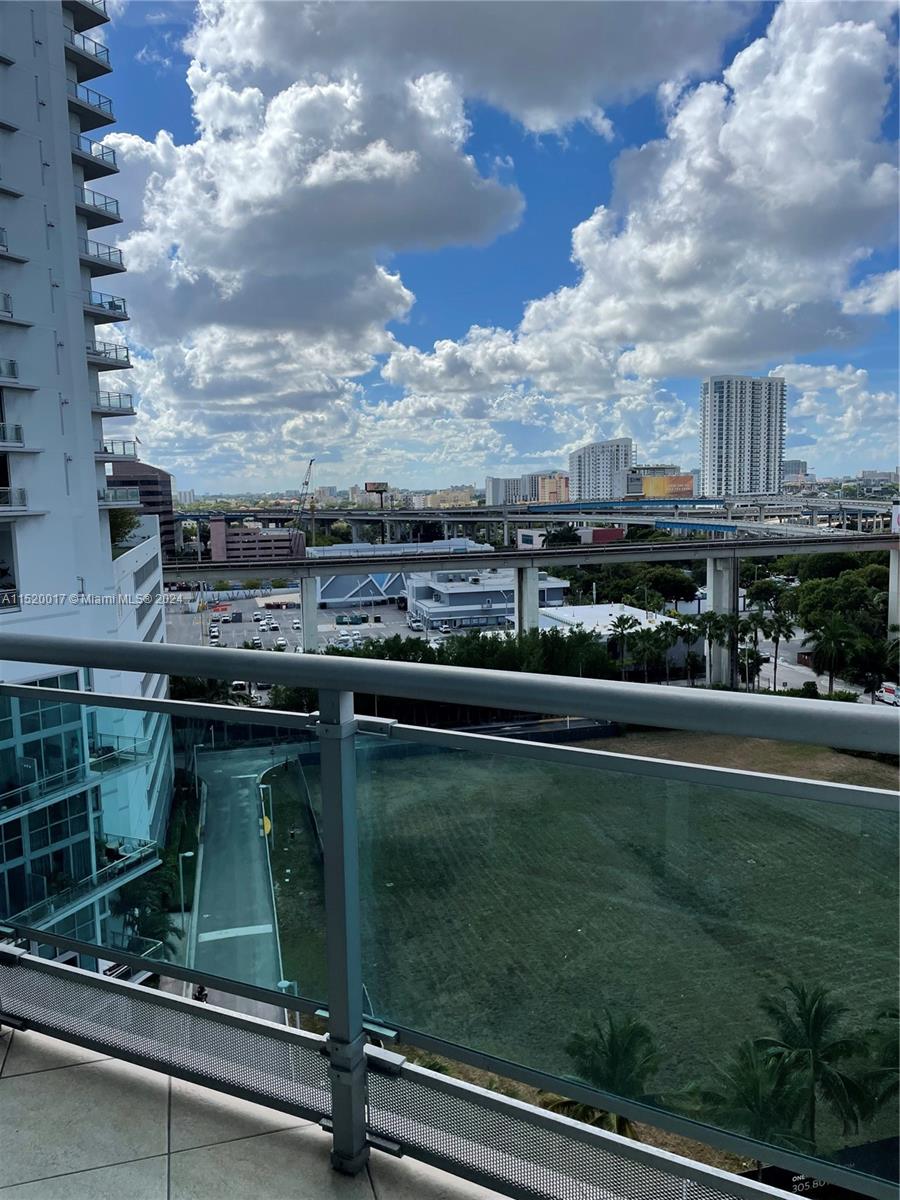 WIND CONDO - Residential Lease
