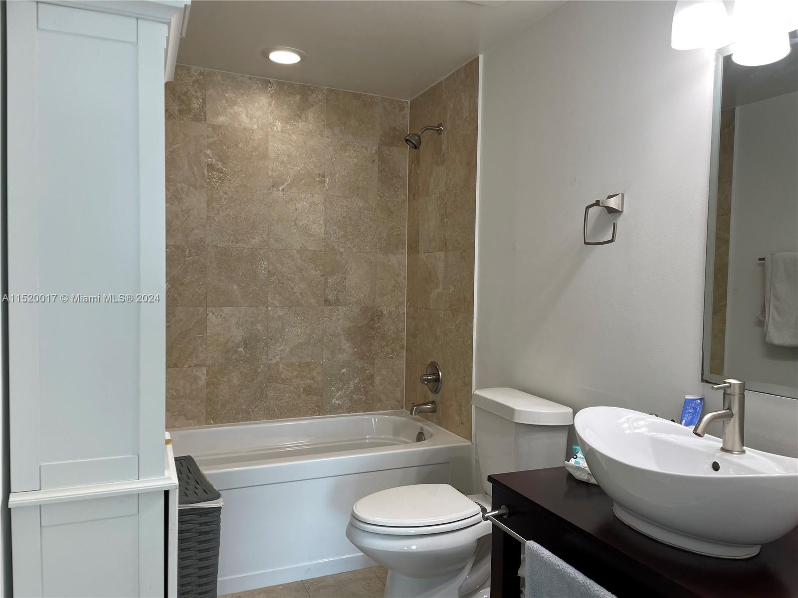 WIND CONDO - Residential Lease