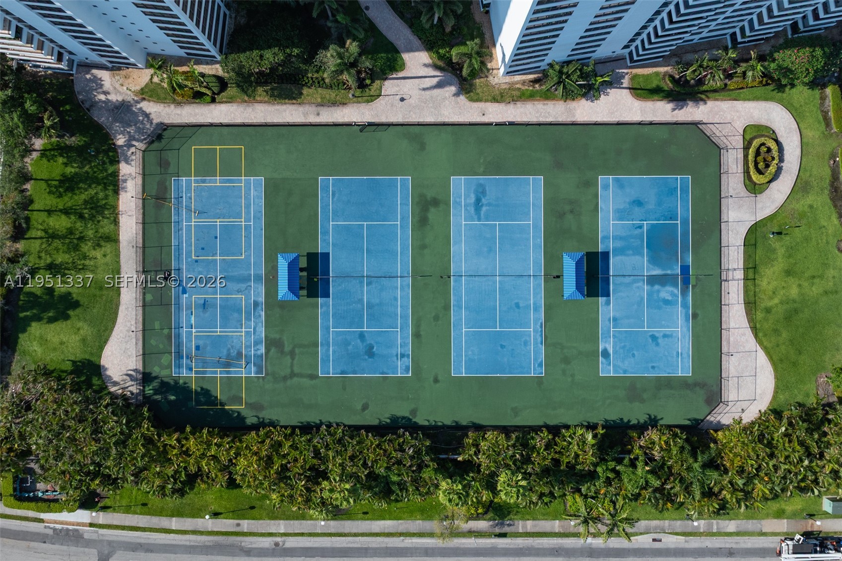 OLYMPUS CONDO PHASE - Residential