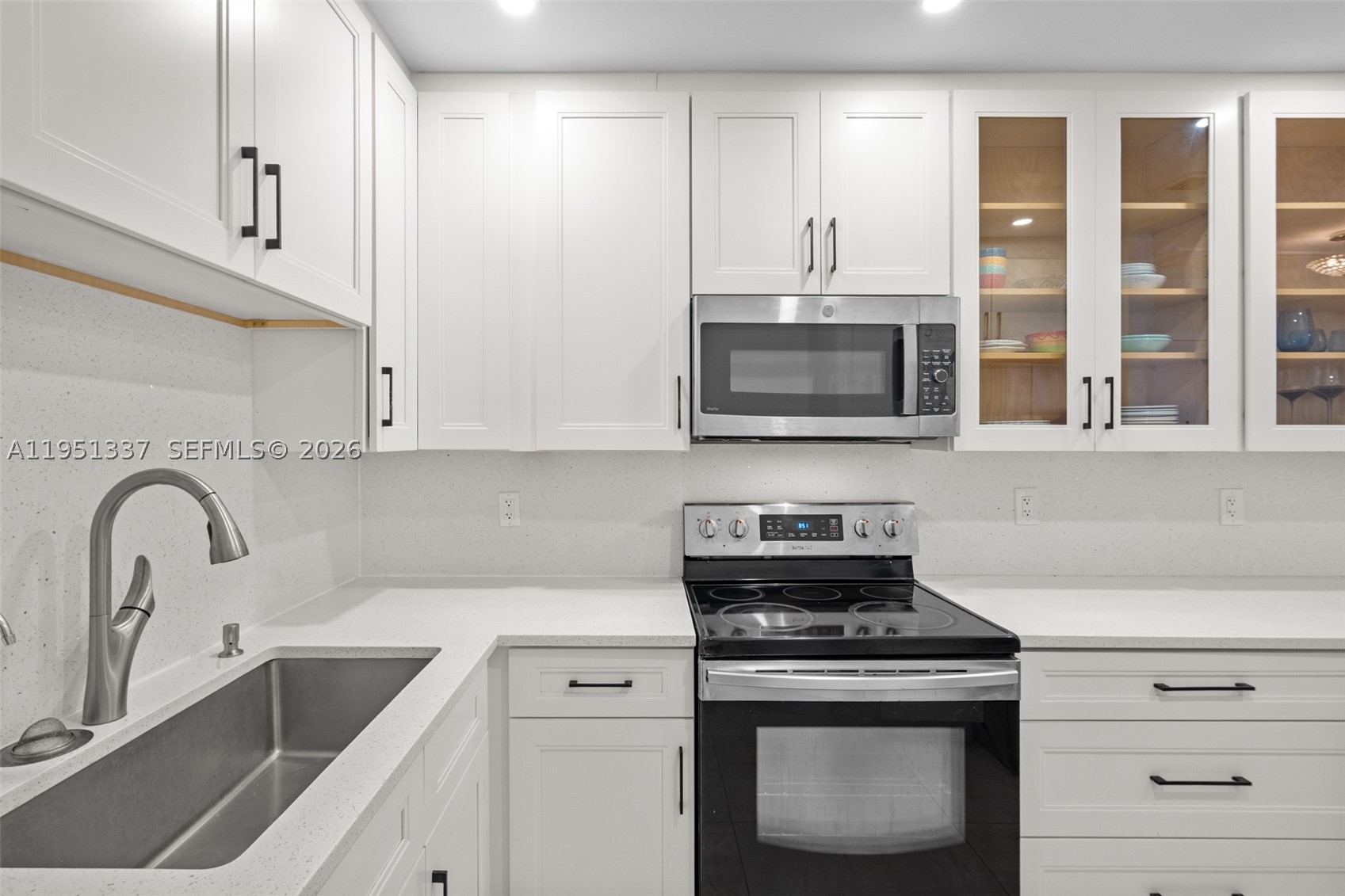 OLYMPUS CONDO PHASE - Residential
