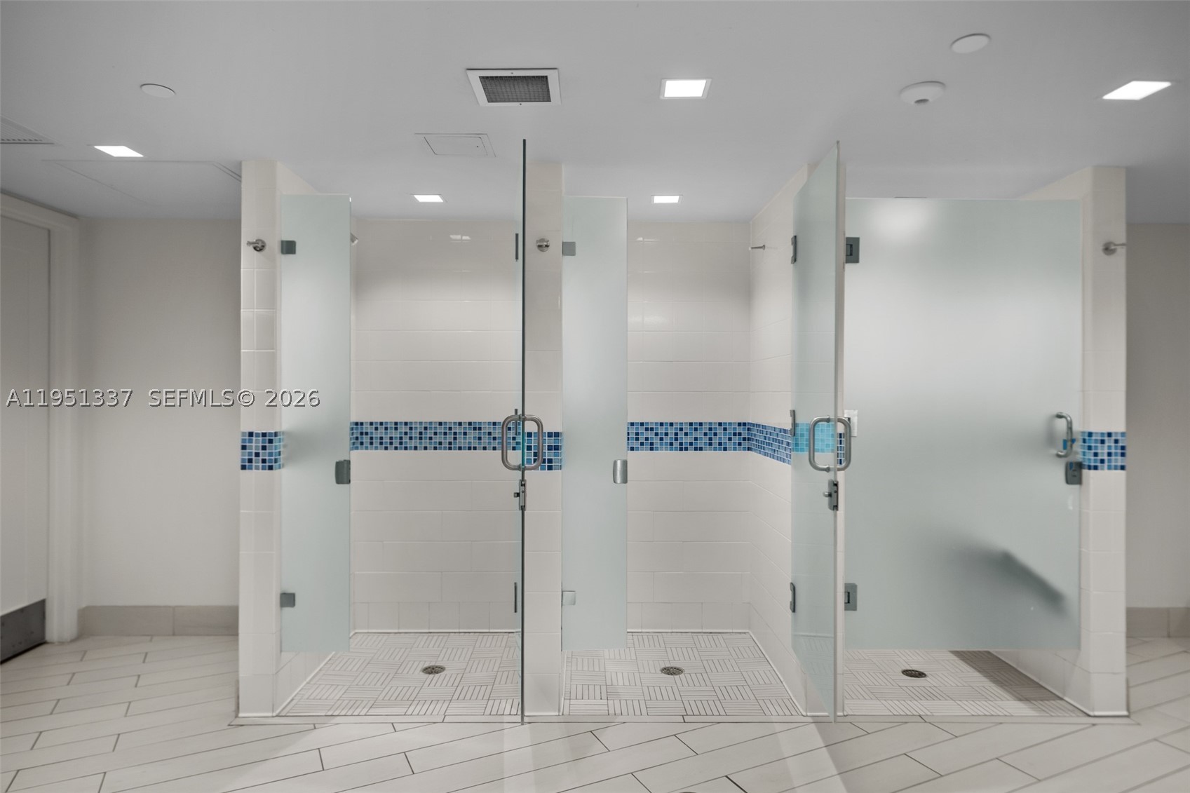 OLYMPUS CONDO PHASE - Residential