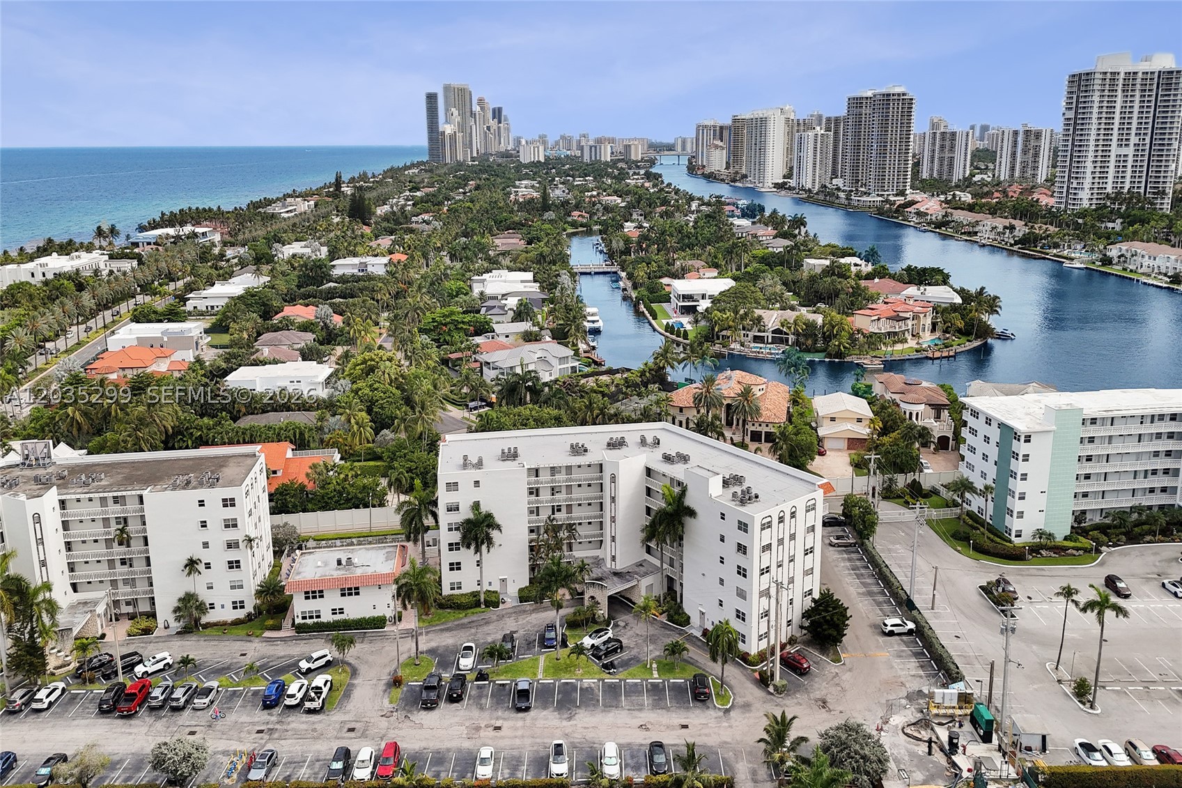 GOLDEN VIEW CONDO - Residential