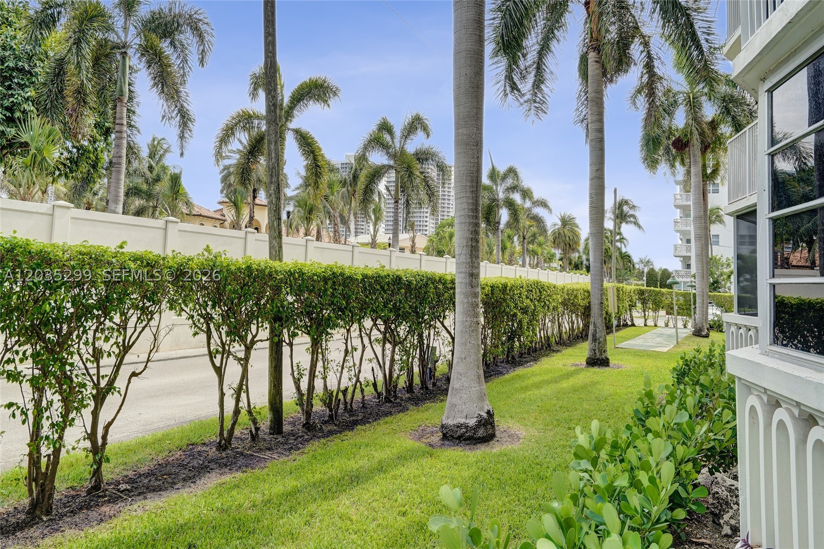 GOLDEN VIEW CONDO - Residential