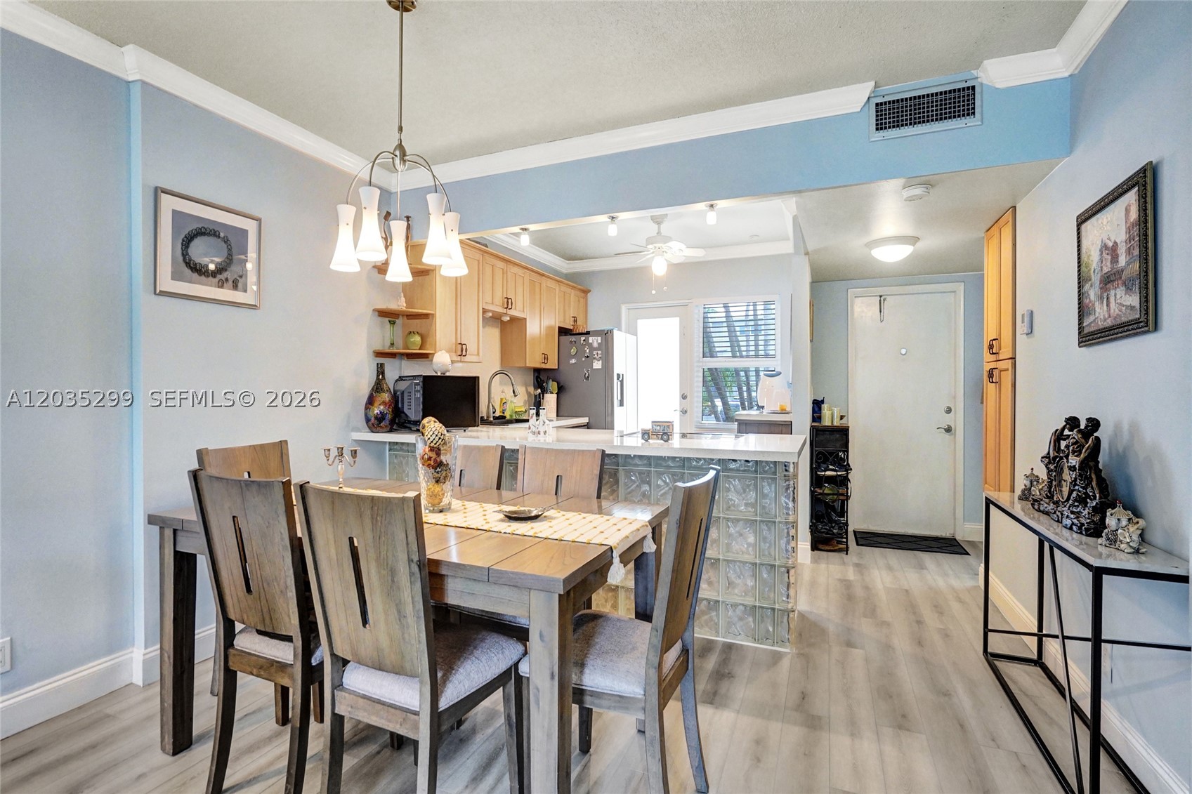 GOLDEN VIEW CONDO - Residential