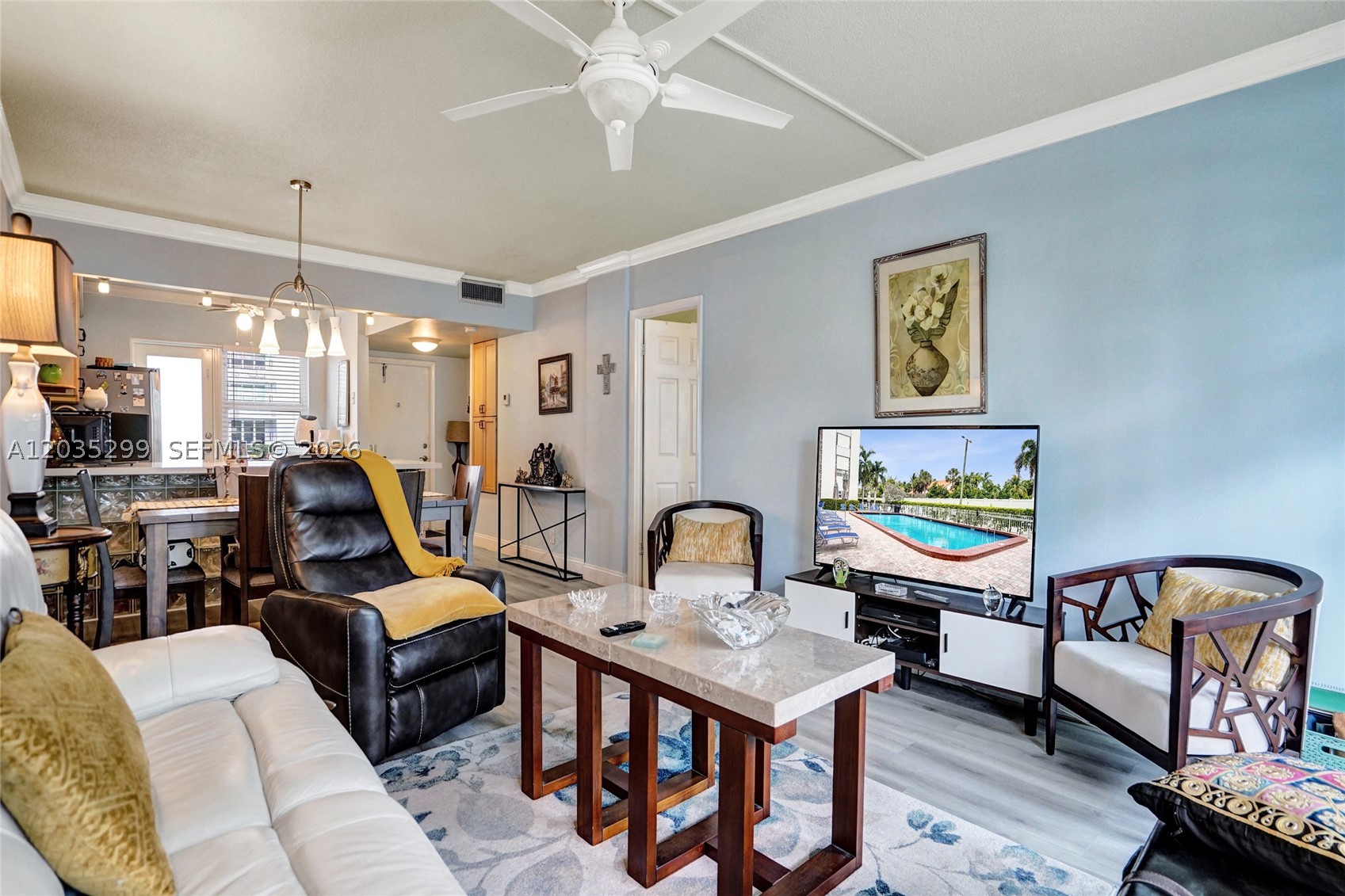 GOLDEN VIEW CONDO - Residential