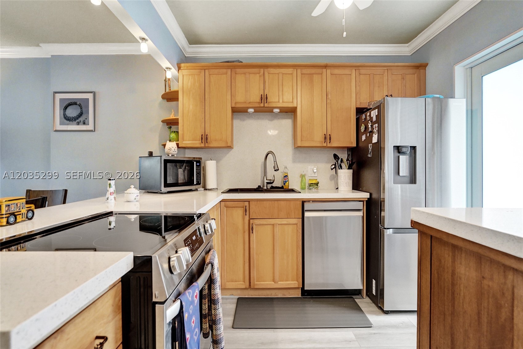 GOLDEN VIEW CONDO - Residential