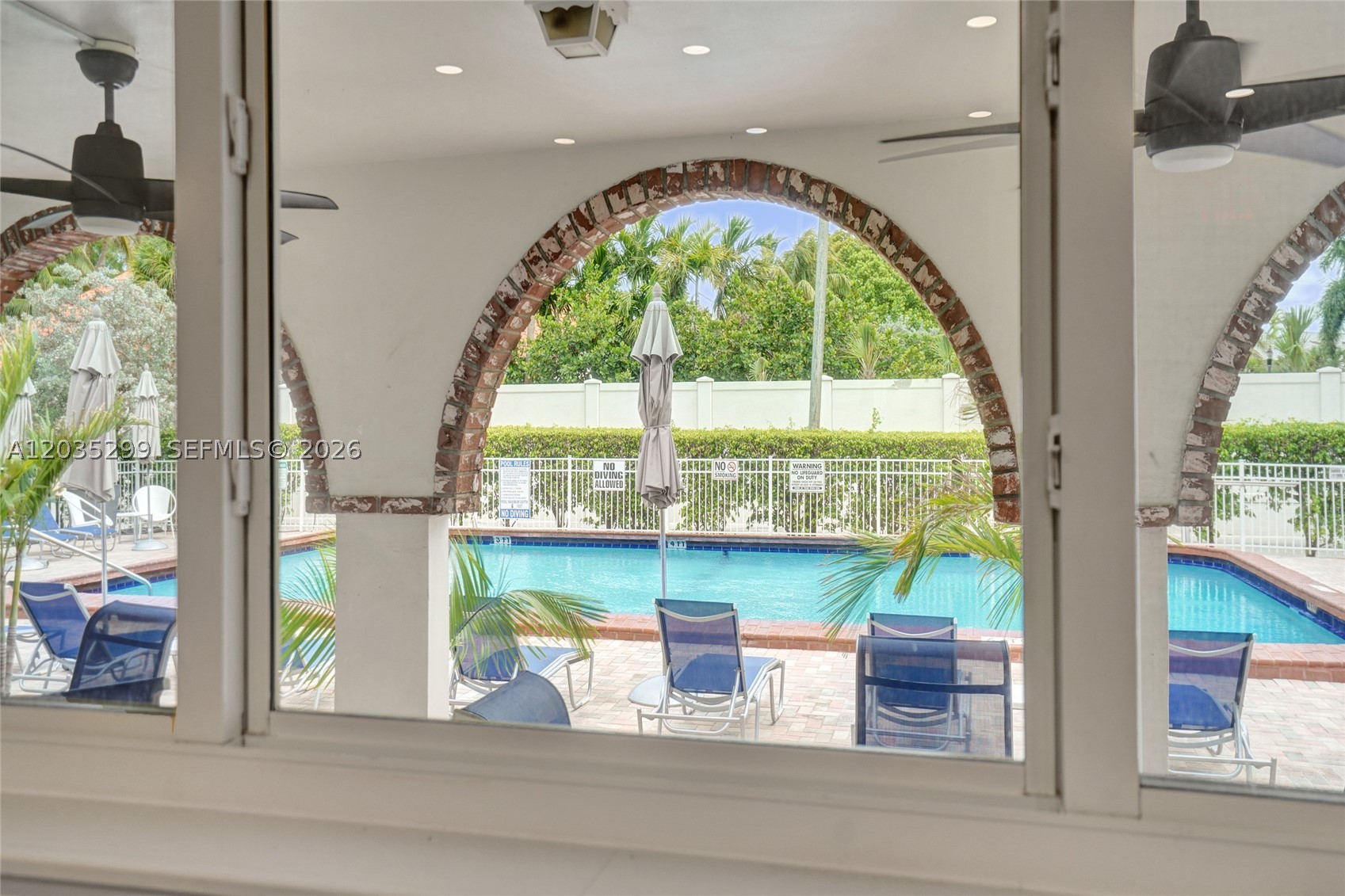 GOLDEN VIEW CONDO - Residential