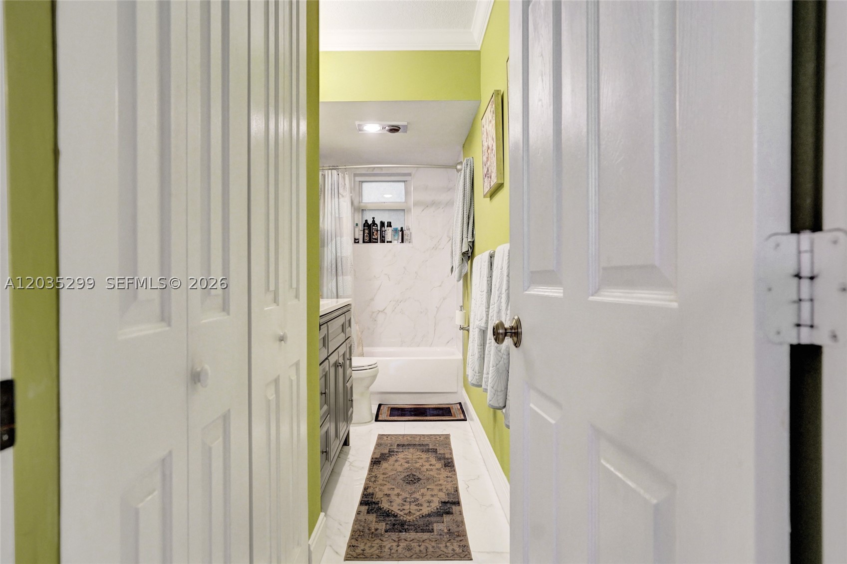 GOLDEN VIEW CONDO - Residential