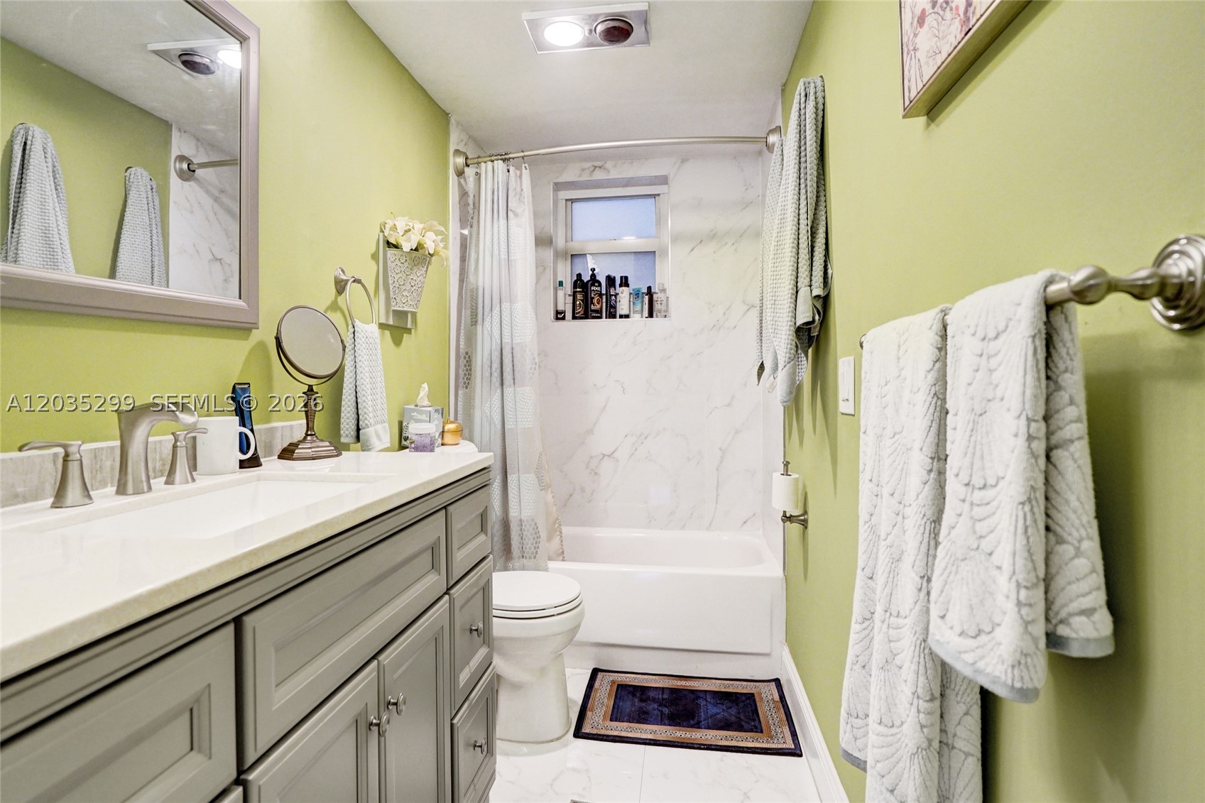 GOLDEN VIEW CONDO - Residential
