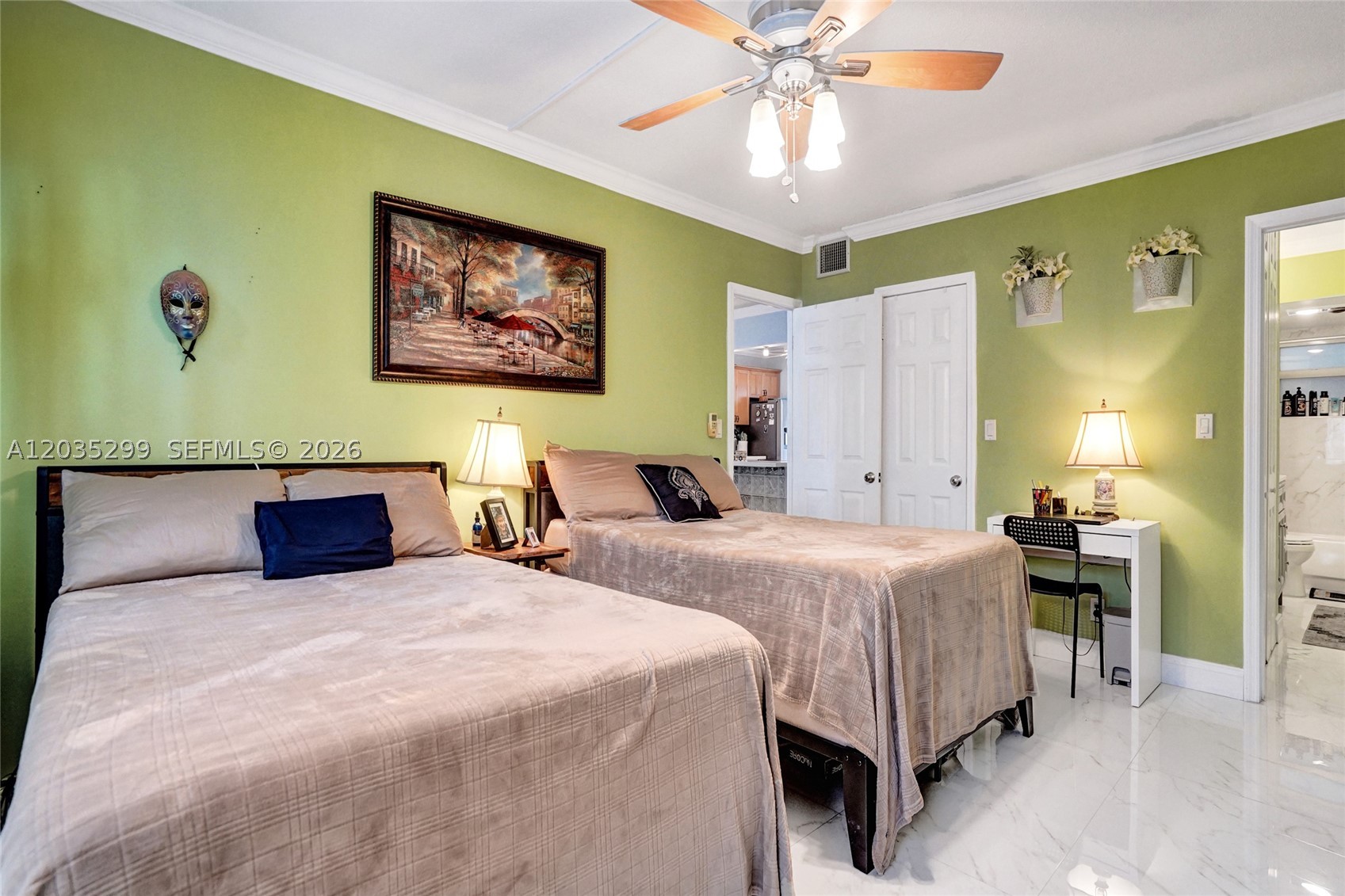 GOLDEN VIEW CONDO - Residential