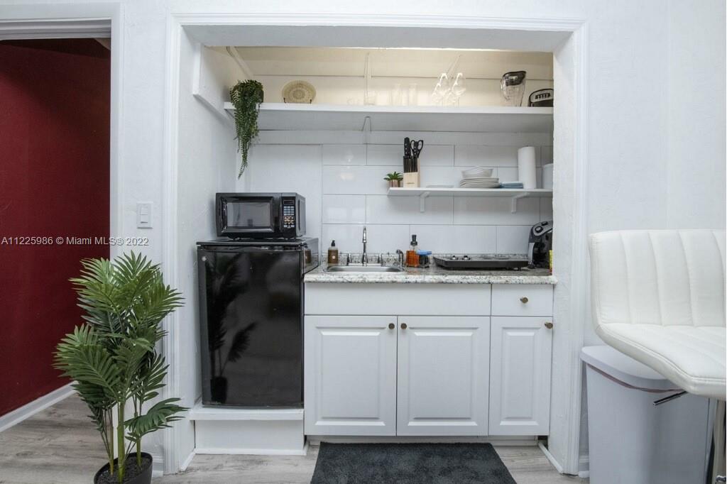 KARNAT SUB - Residential Lease