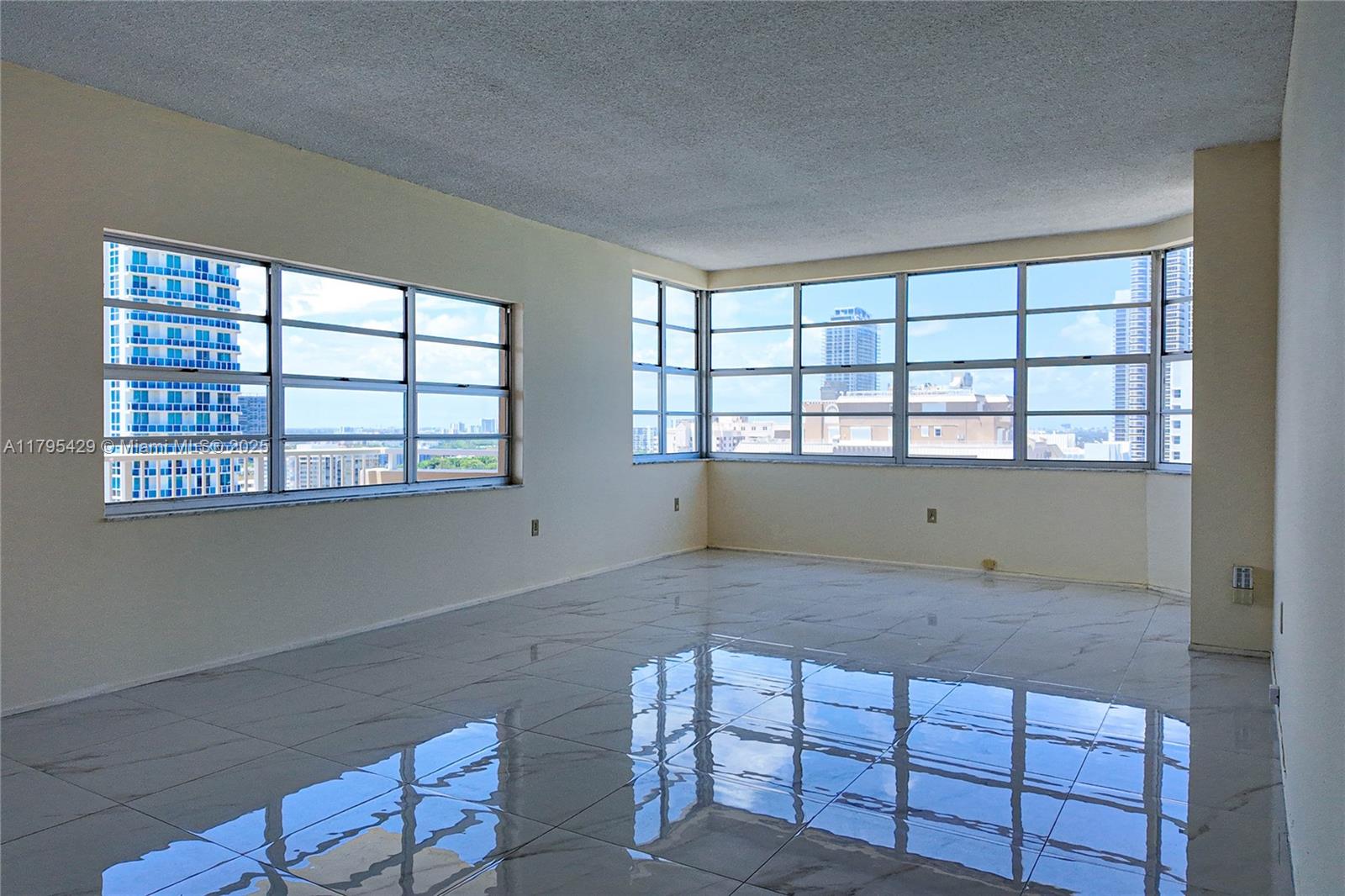 HEMISPHERES CONDO - Residential Lease