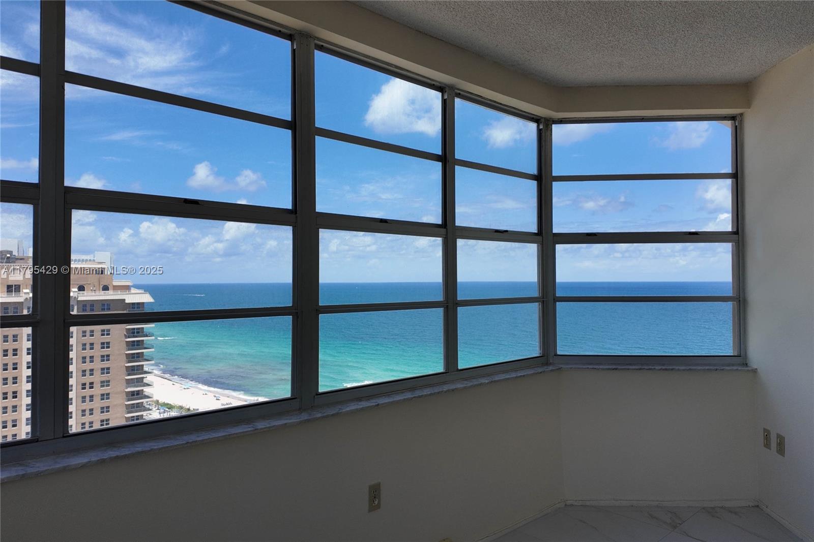 HEMISPHERES CONDO - Residential Lease