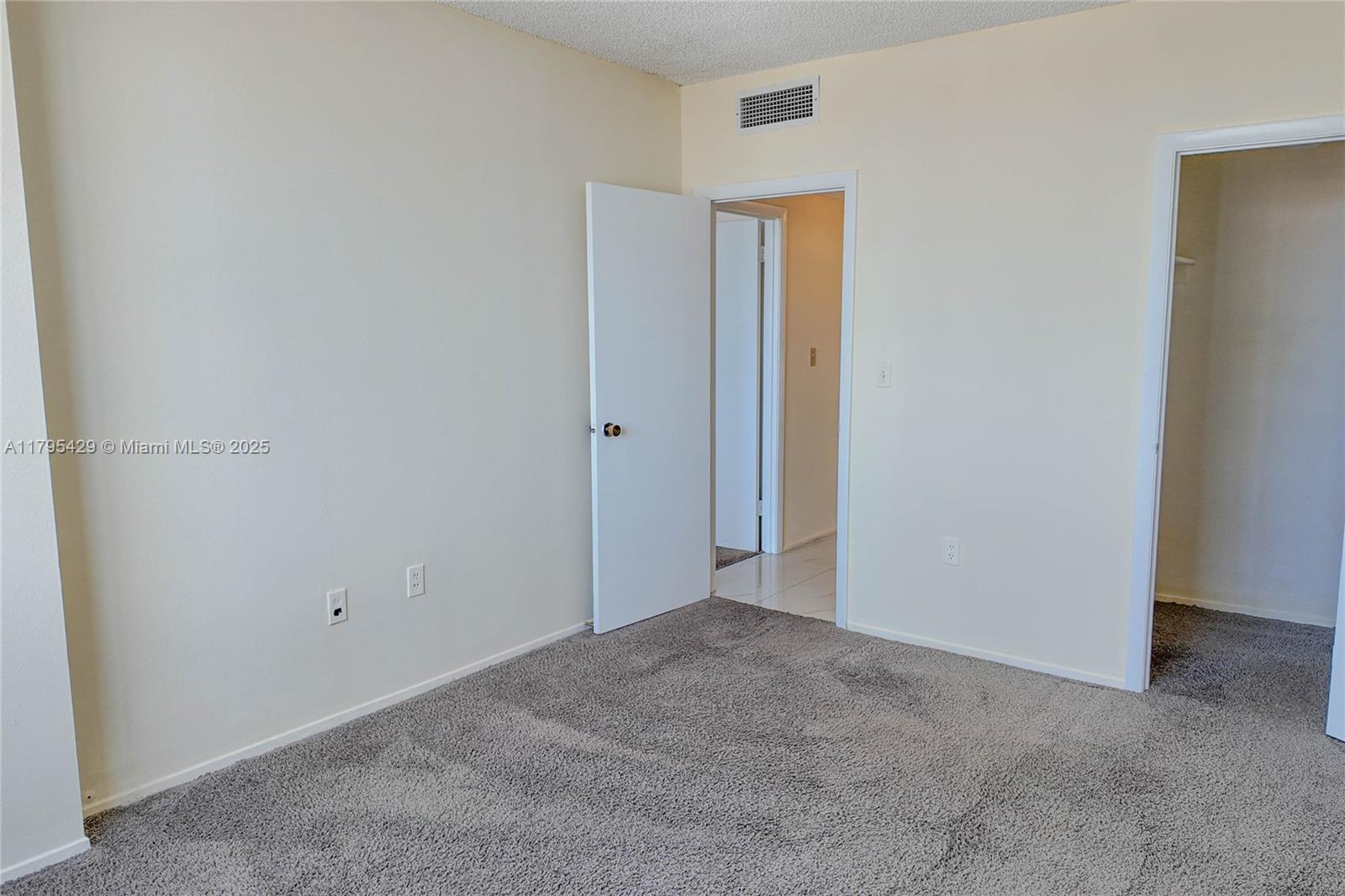 HEMISPHERES CONDO - Residential Lease