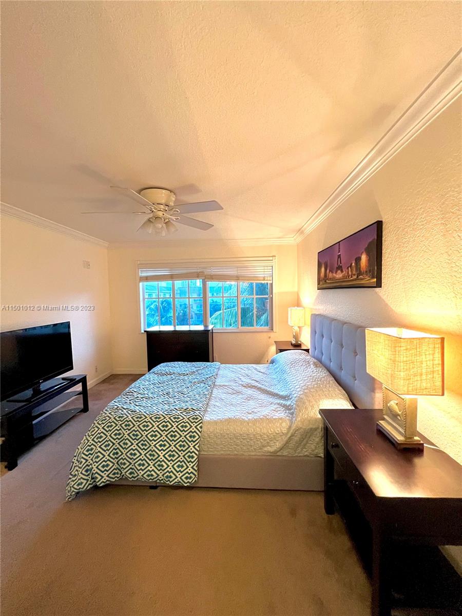 PINE CREST VILLAGE I AT V - Residential Lease