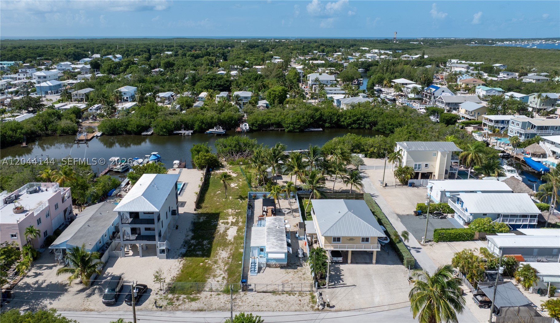 BERMUDA SHORES - Residential