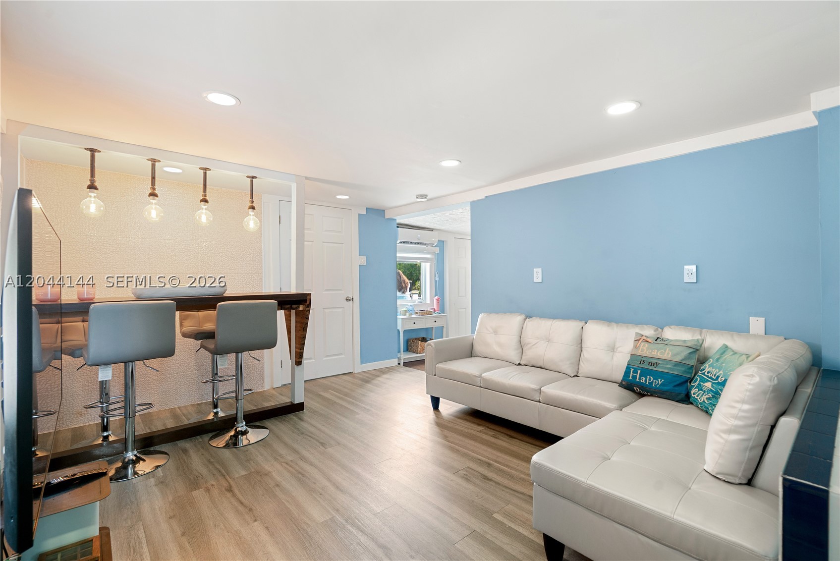 BERMUDA SHORES - Residential