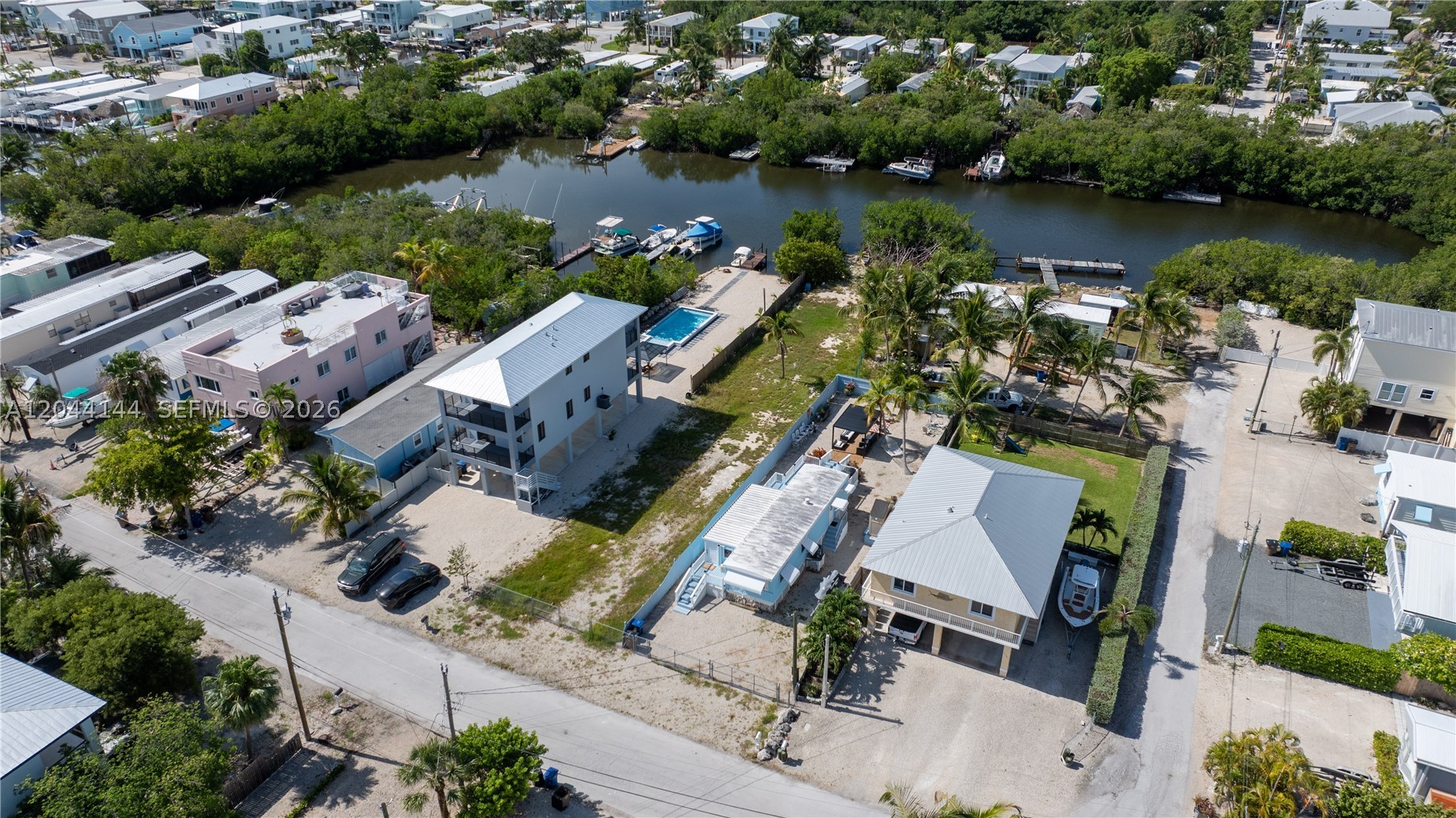 BERMUDA SHORES - Residential