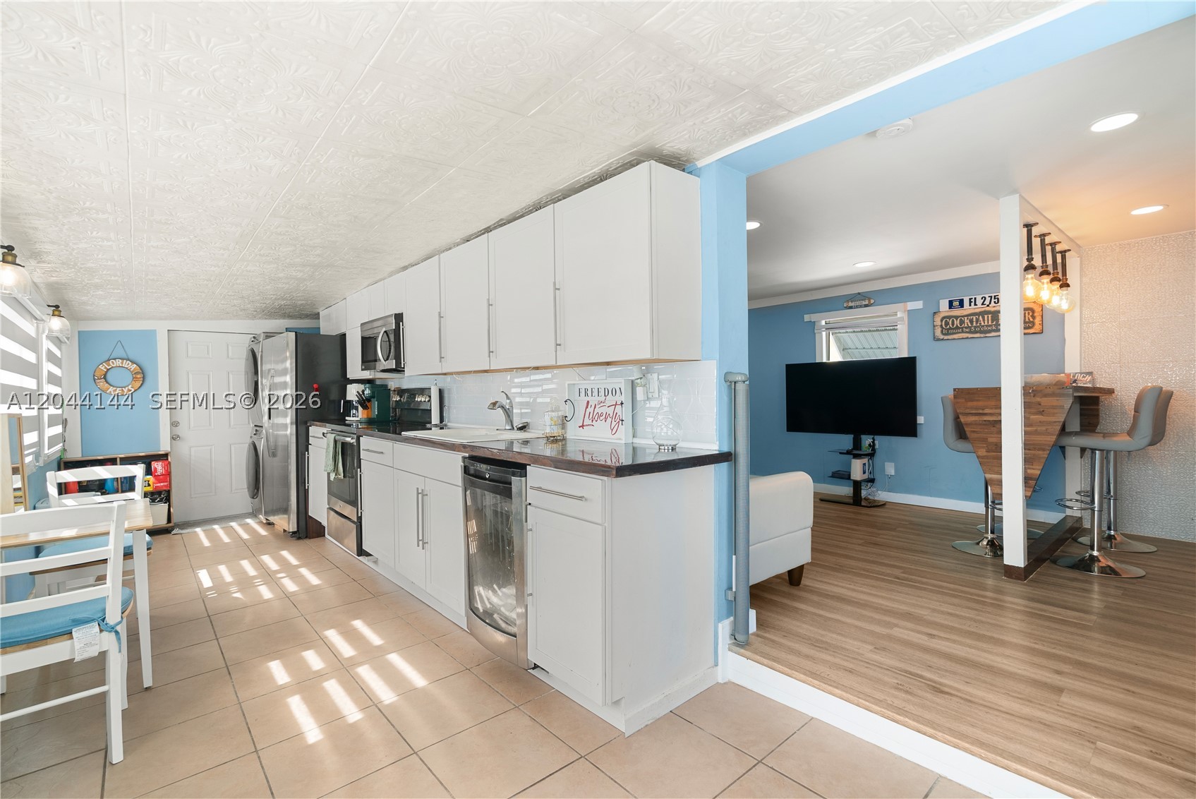 BERMUDA SHORES - Residential