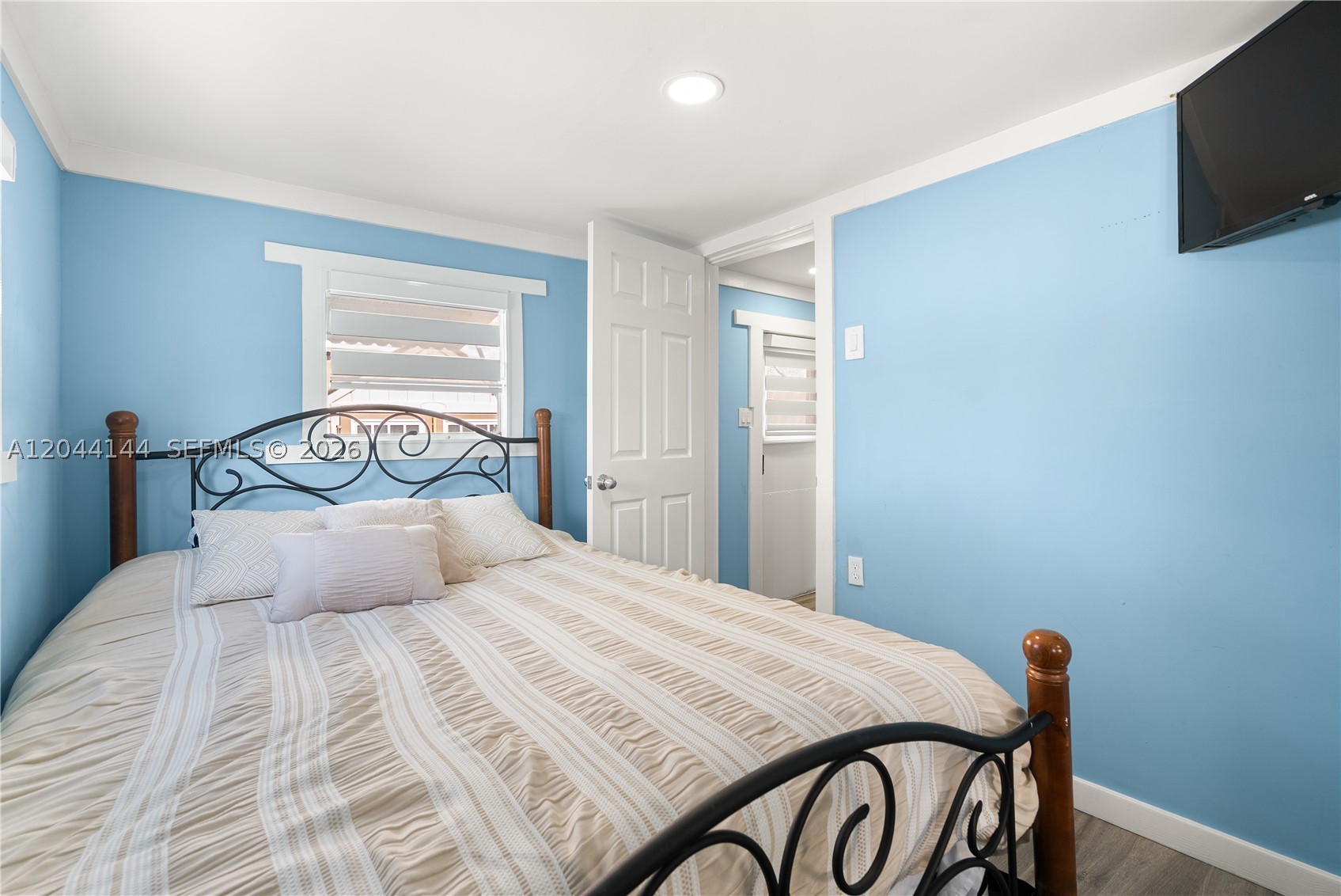 BERMUDA SHORES - Residential
