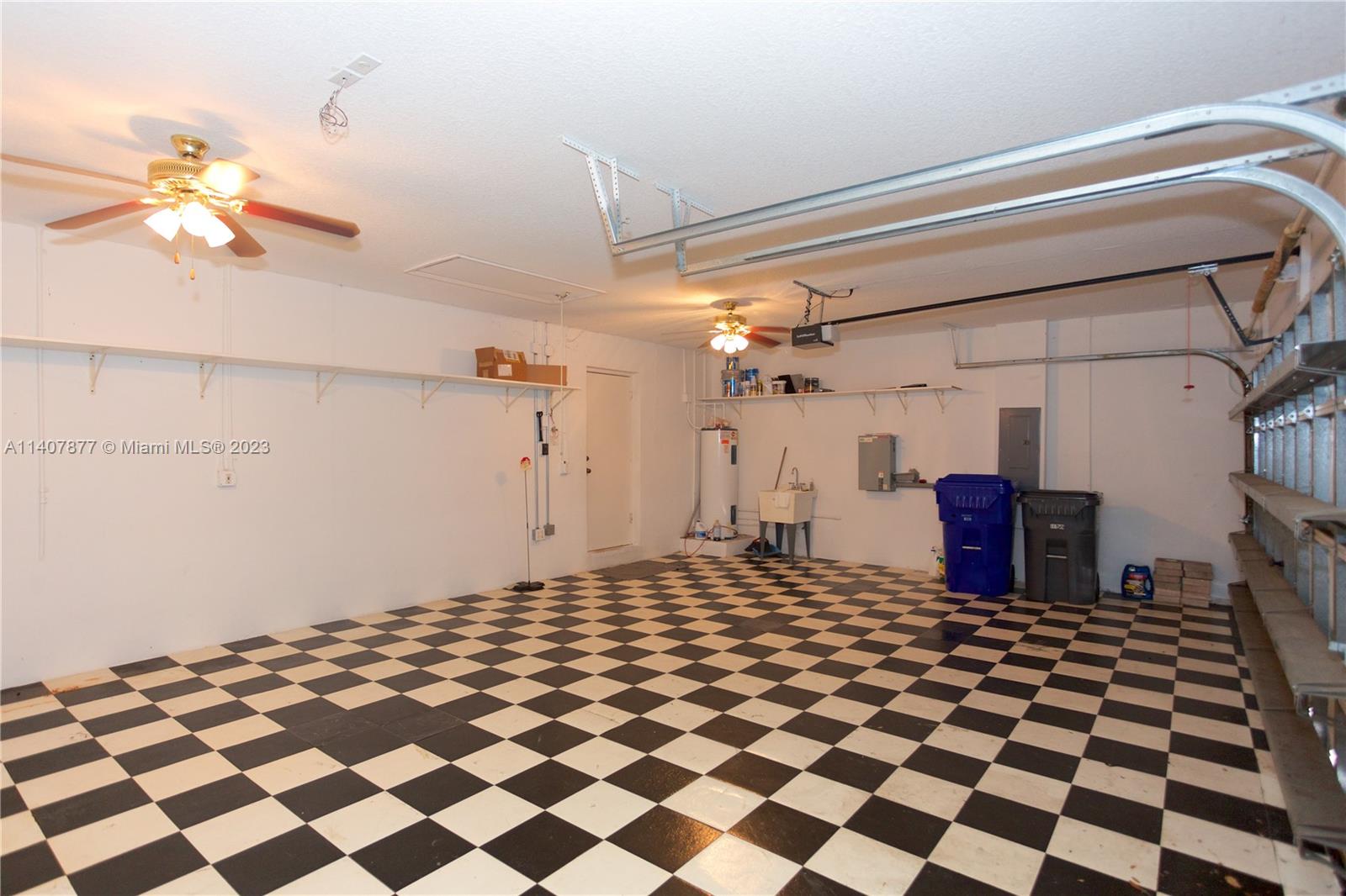 MAPLE RIDGE - Residential Lease