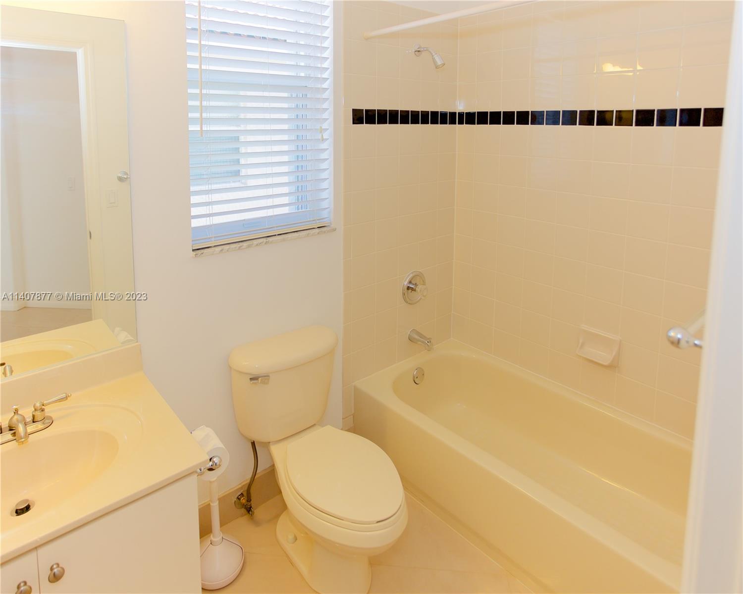 MAPLE RIDGE - Residential Lease