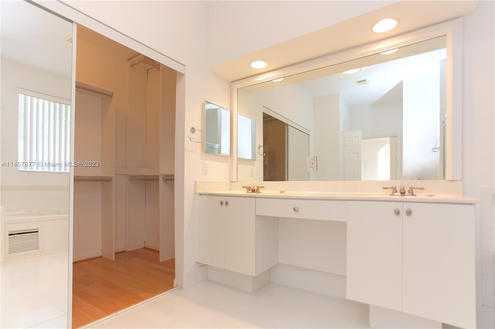 MAPLE RIDGE - Residential Lease