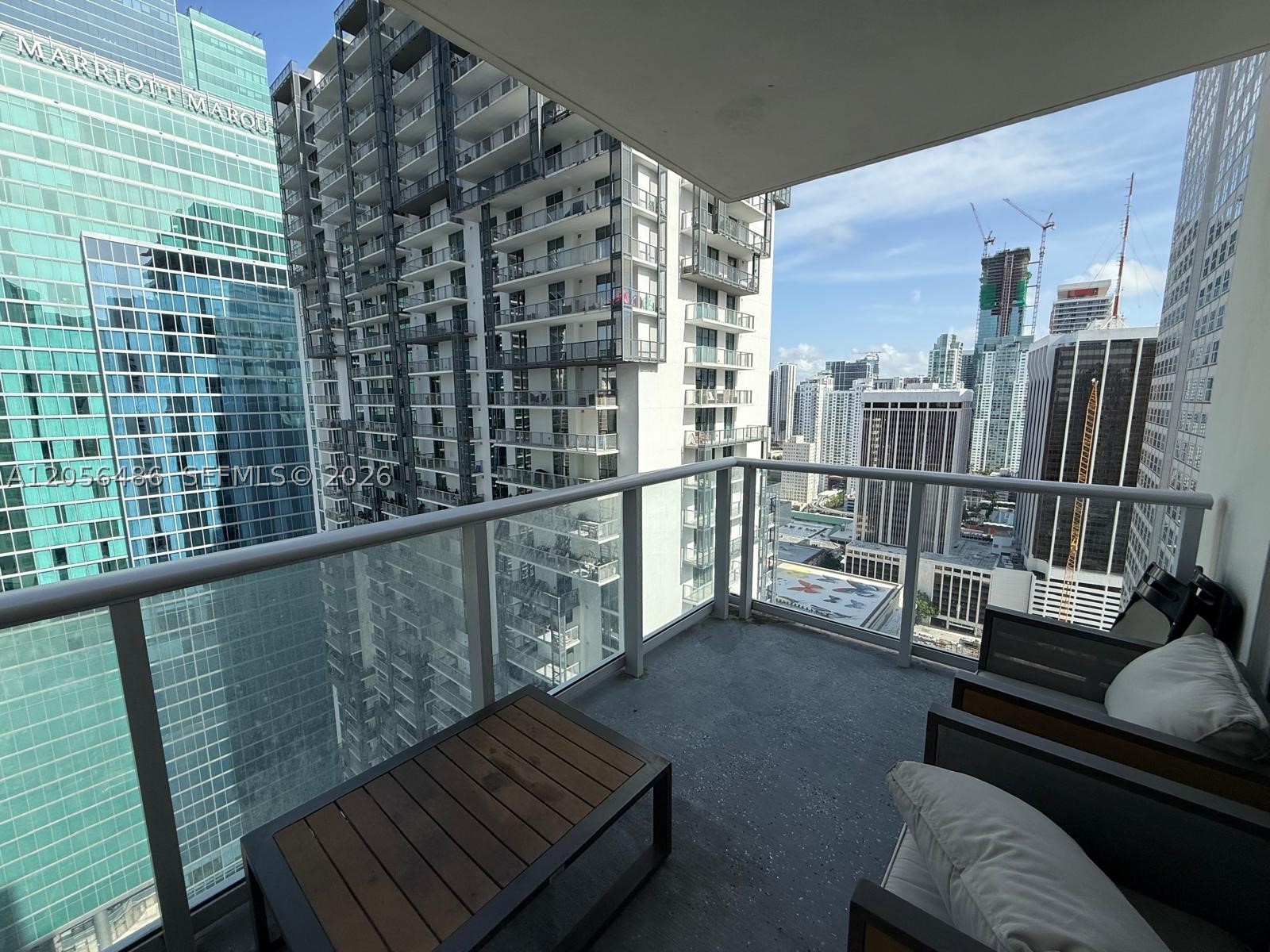 MET 1 CONDO - Residential