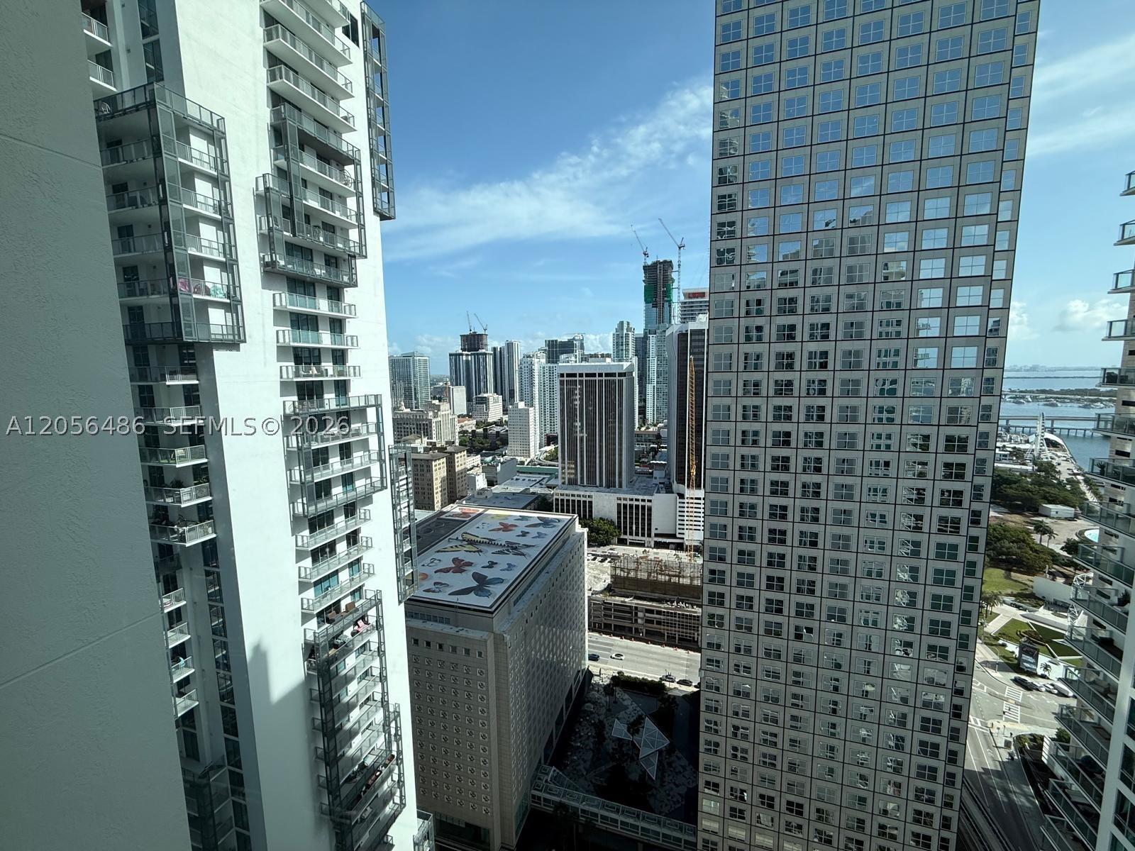 MET 1 CONDO - Residential