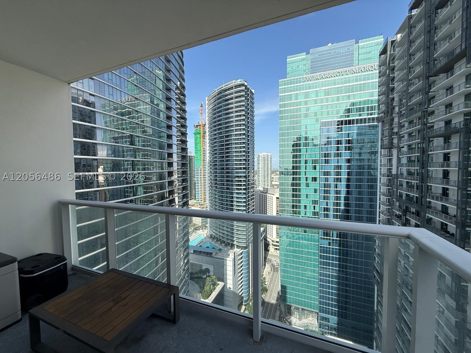 MET 1 CONDO - Residential