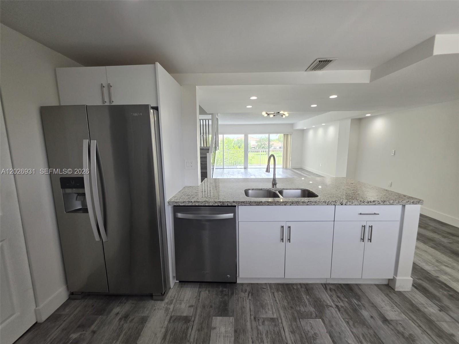 WINDSONG LAKES CONDO - Residential Lease