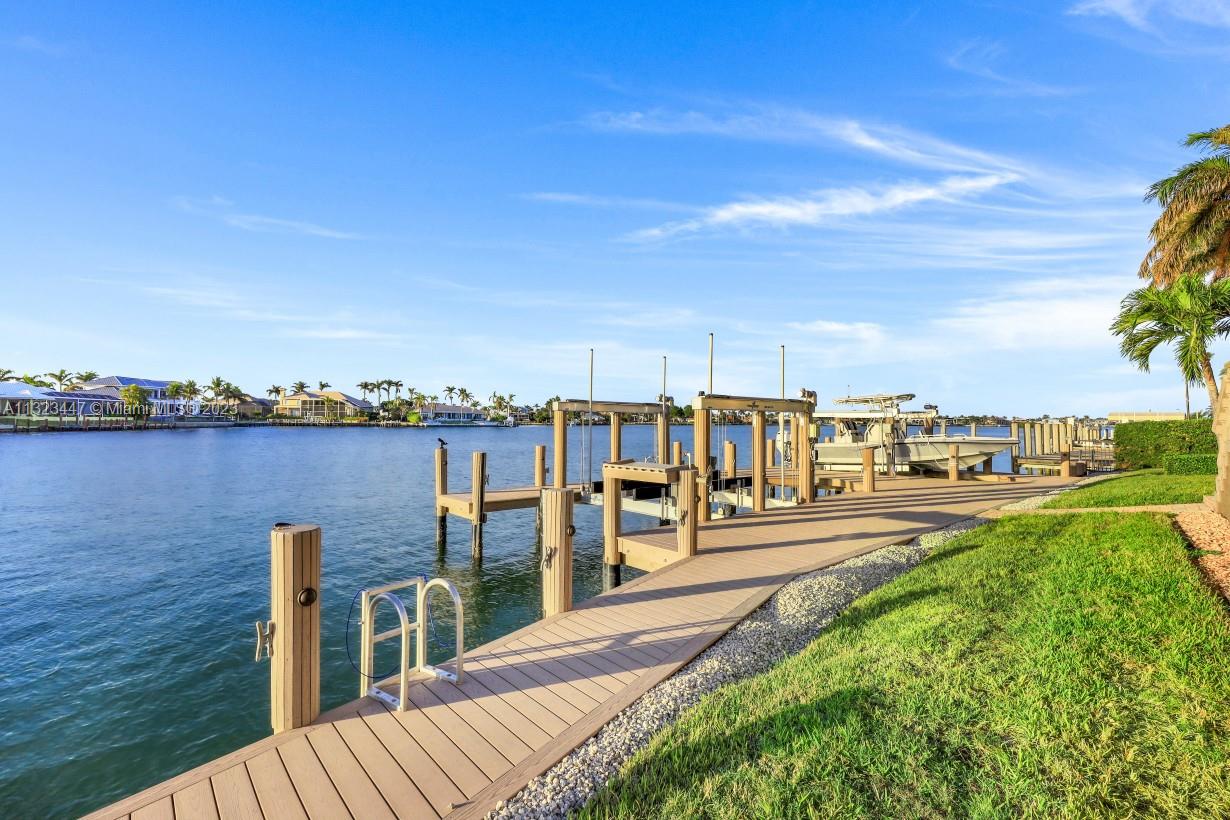 MARCO ISLAND ESTATES - Residential