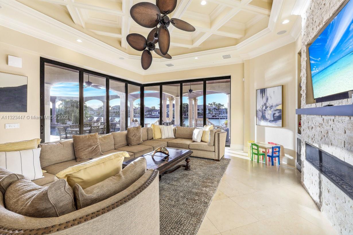 MARCO ISLAND ESTATES - Residential