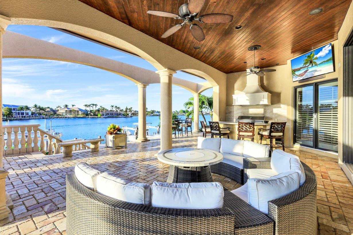 MARCO ISLAND ESTATES - Residential