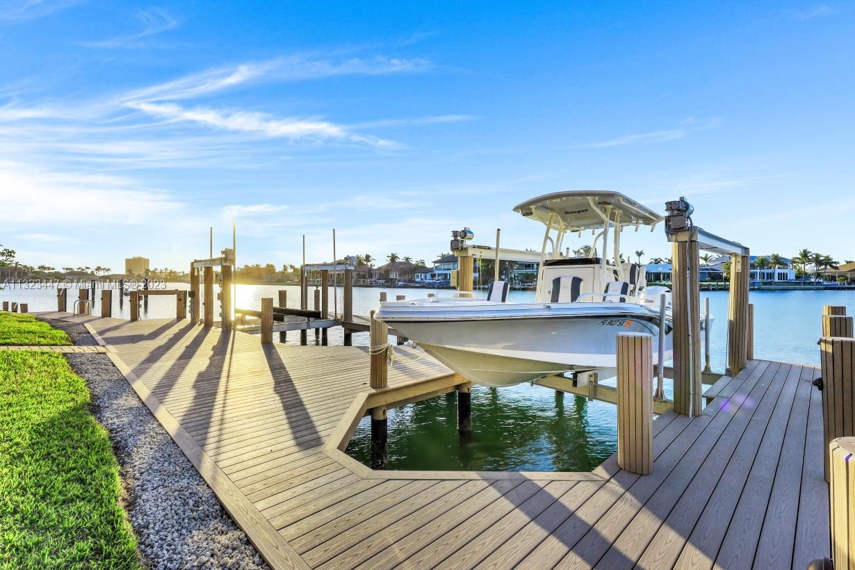MARCO ISLAND ESTATES - Residential