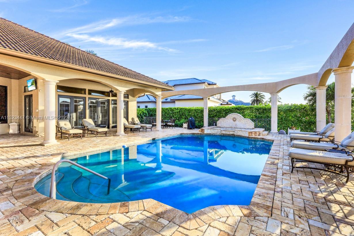MARCO ISLAND ESTATES - Residential