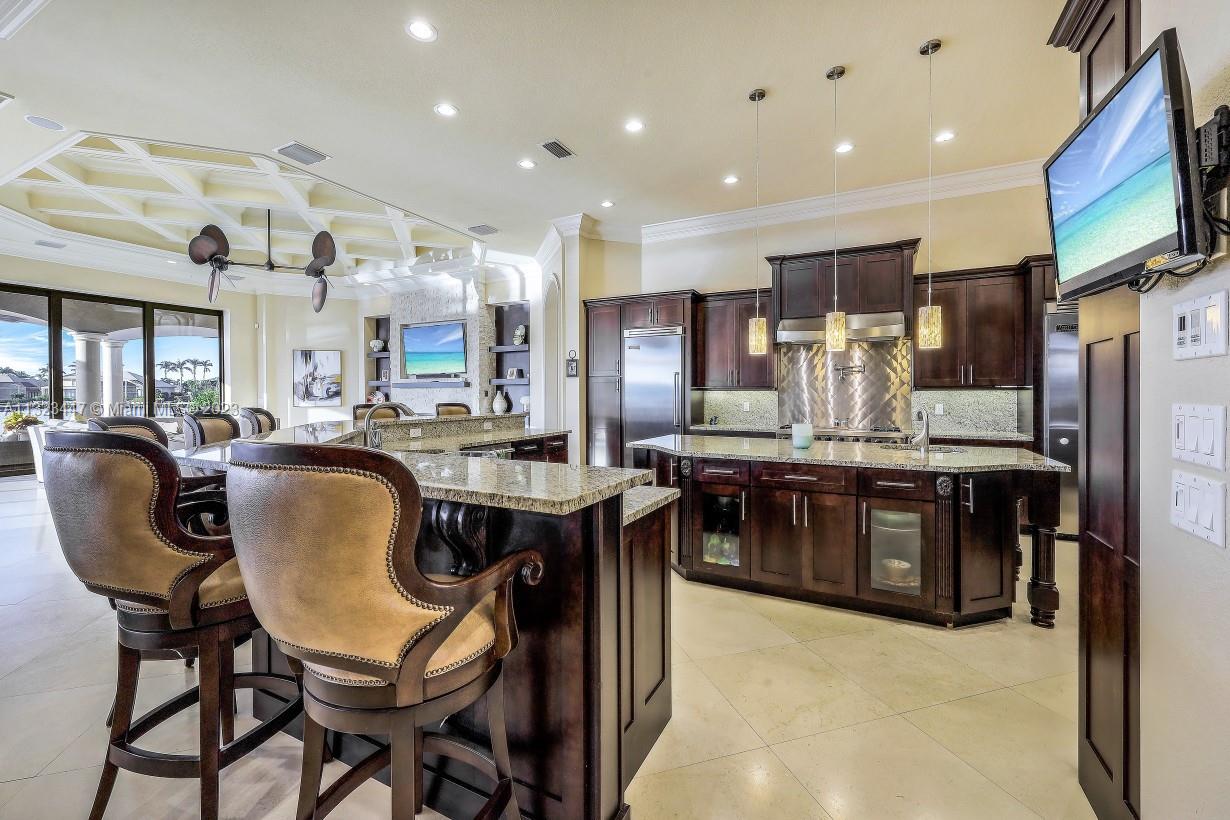 MARCO ISLAND ESTATES - Residential