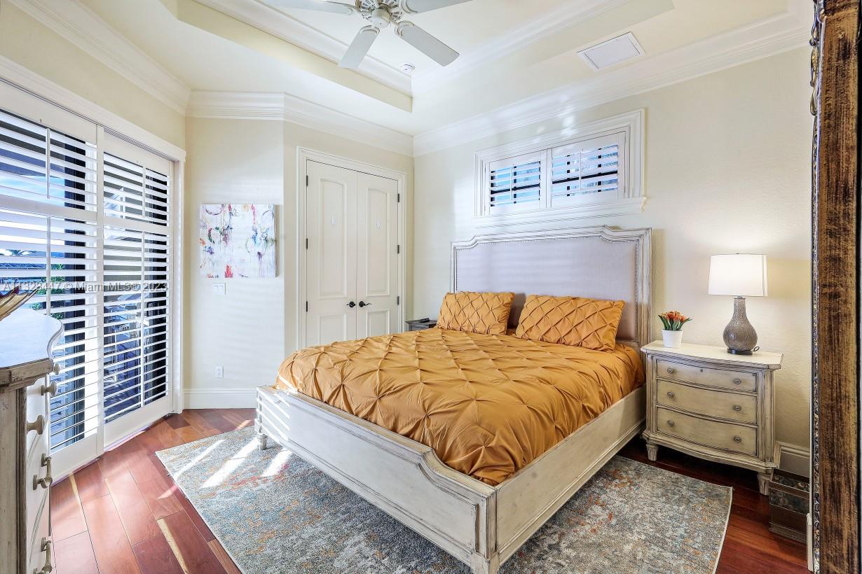 MARCO ISLAND ESTATES - Residential