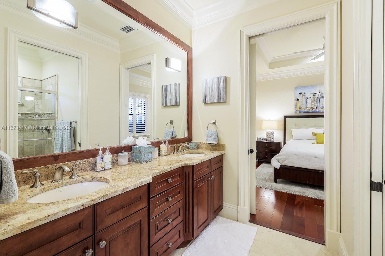 MARCO ISLAND ESTATES - Residential
